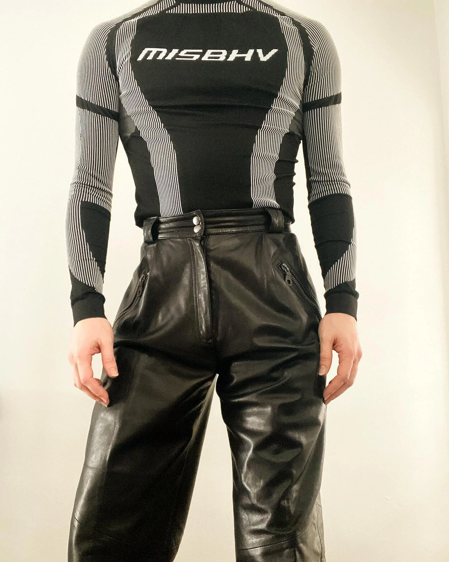 &ldquo;It&rsquo;s morphin&rsquo; time&rdquo;⚡️
-
-
@misbhv 
-
-
#streetwear #black #leather #misbhv #powerrangers #mensfashion #sport #style #yourewelcome