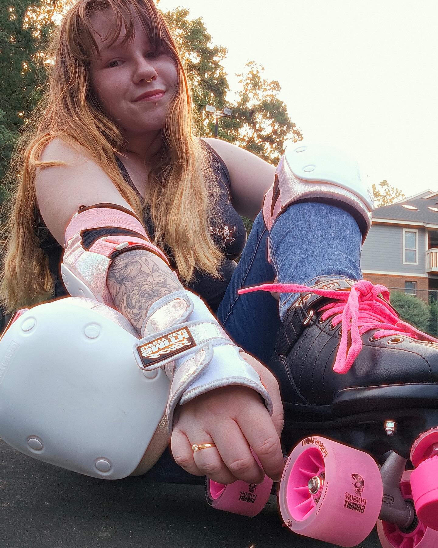 🚂MEET THE SKATERS OF GREENSBORO ROLLER DERBY🚂

Meet Scare Bear, #13, She/Her: 

Scare Bear joined GSORD&rsquo;s New Skater Academy in fall 2024&mdash;just two weeks after discovering roller derby! She fell in love with skating, the stress relief, a