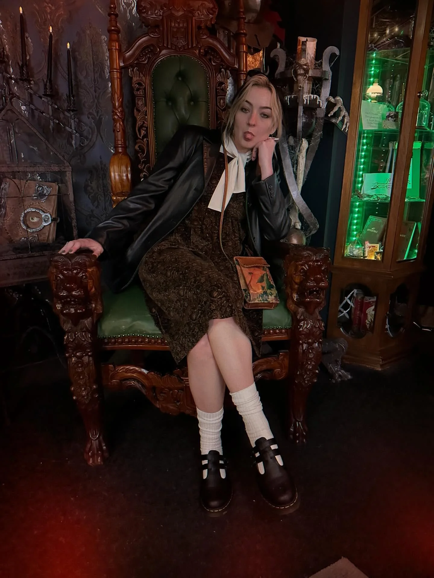 🚂MEET THE SKATERS OF GREENSBORO ROLLER DERBY🚂

Scrimmage School Spotlights! 

Meet Stevie Kicks, #29, She/Her!

Stevie started skating and joined GSORD in March when she began Academy. She plays roller derby to stay active, meet amazing new people,