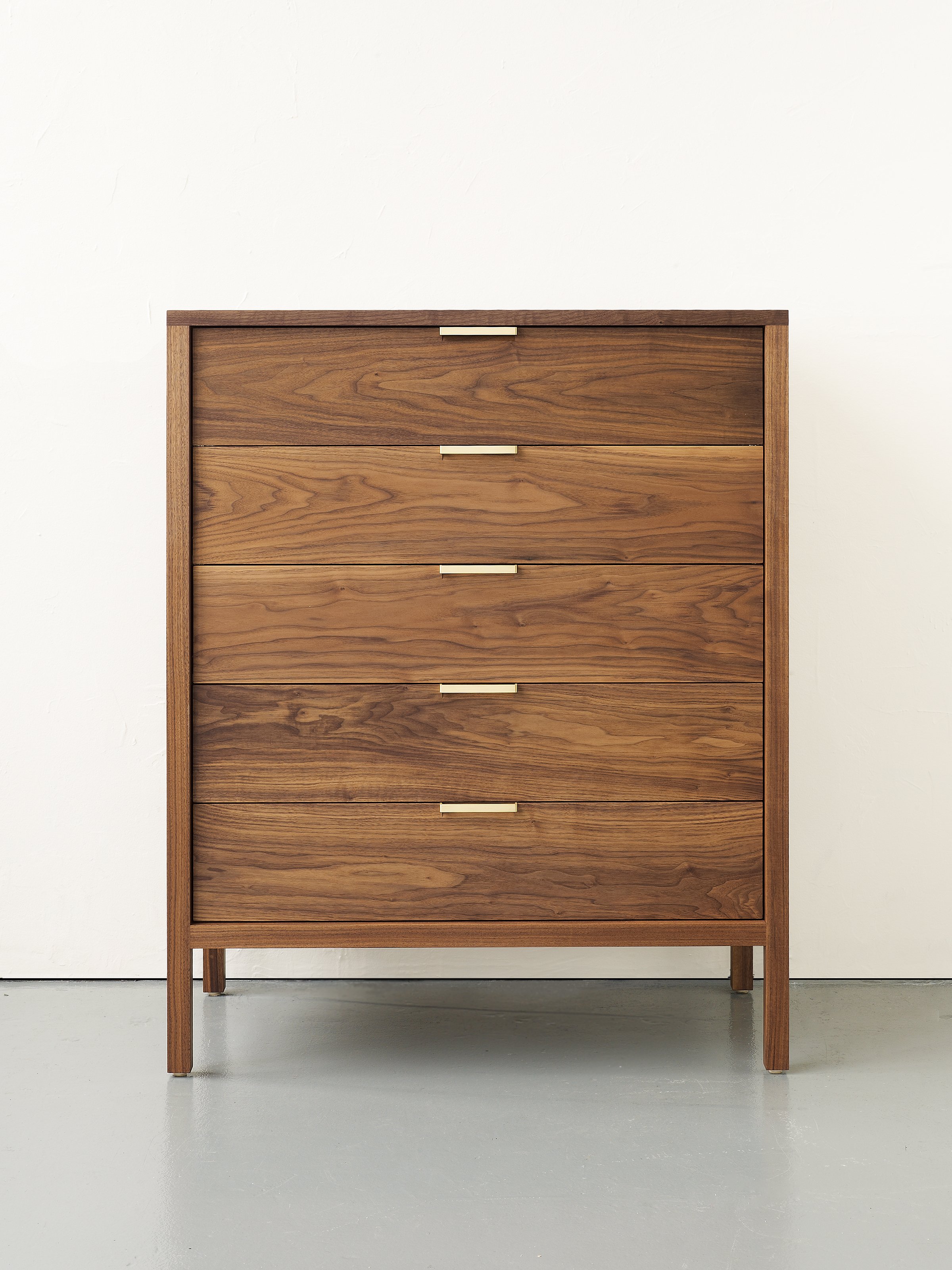 frame_dresser_001.jpg