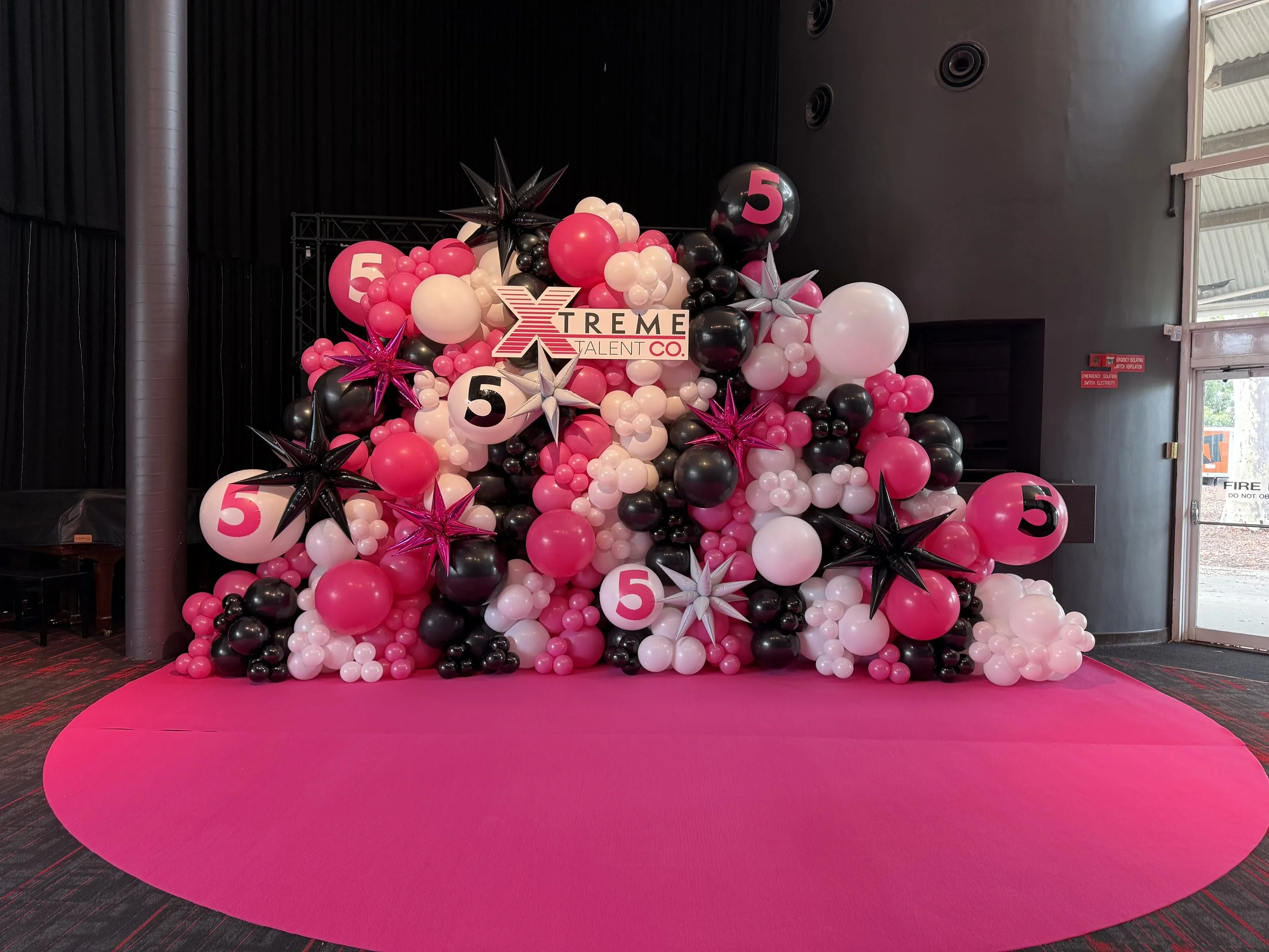 balloon wall custom.jpeg