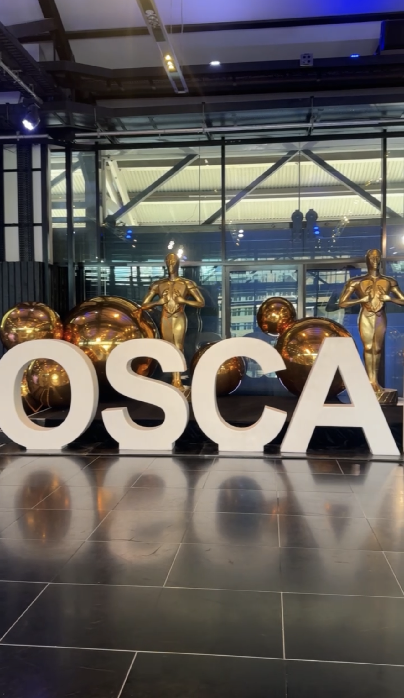 gold shiny balls corporate foscars.png