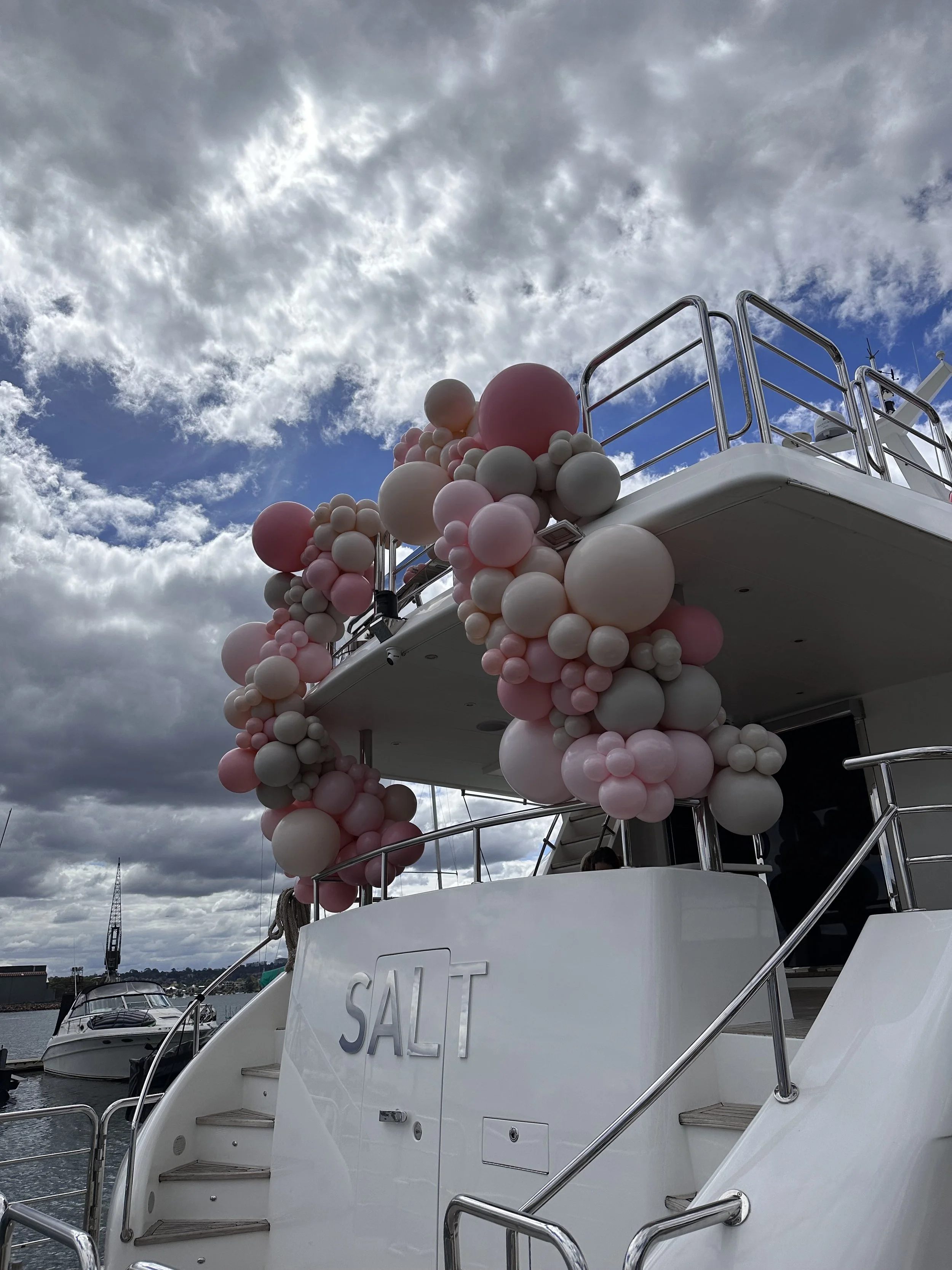 bespoke yacht balloons.jpeg