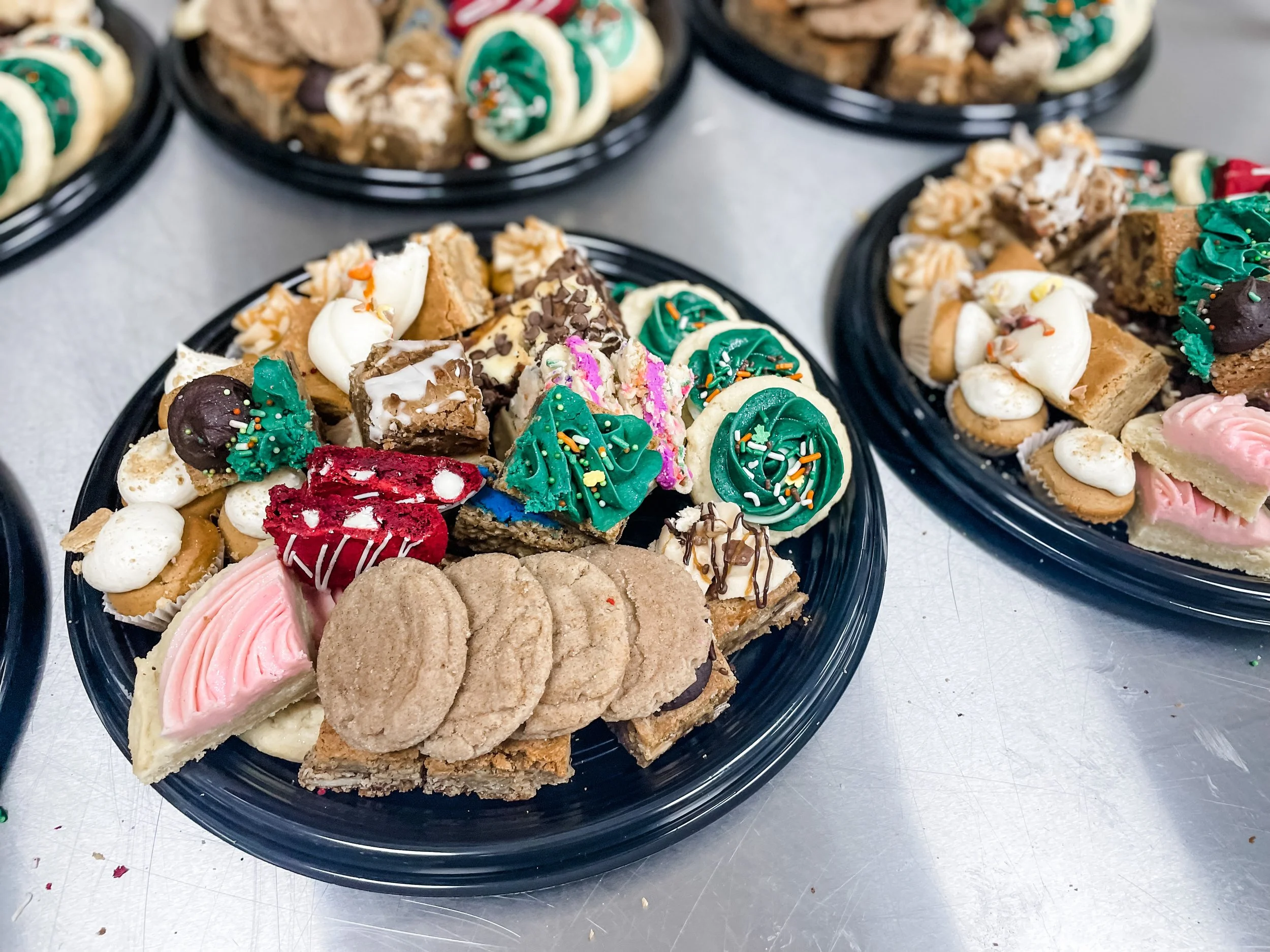 Small Dessert Tray - 35 Bites