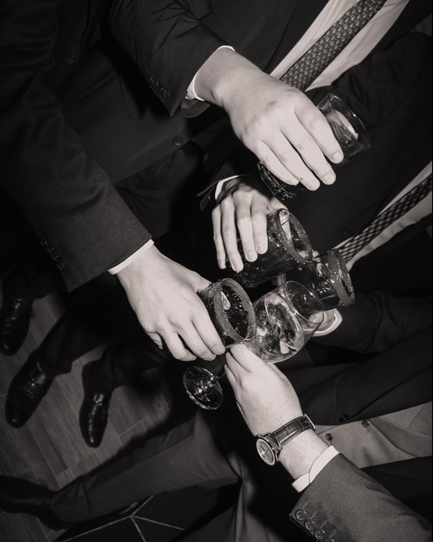 Cheers for a life full of laughter, good music, good food and love.

#MajoMu&ntilde;ozPhoto  #SoulfulPhoto #MajoMunozWeddings