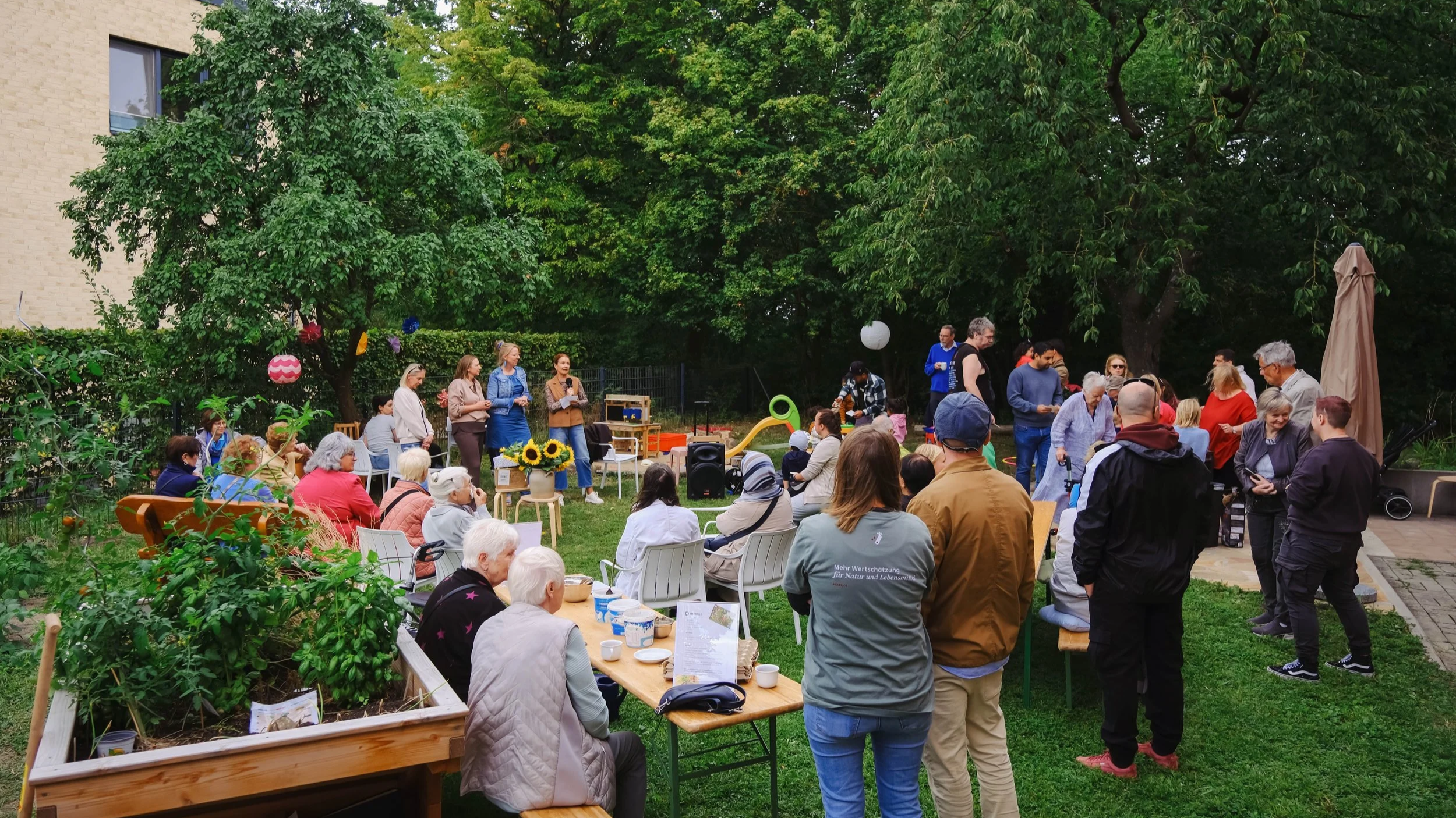 Buntes Sommerfest auf dem Gemeinschaftsacker