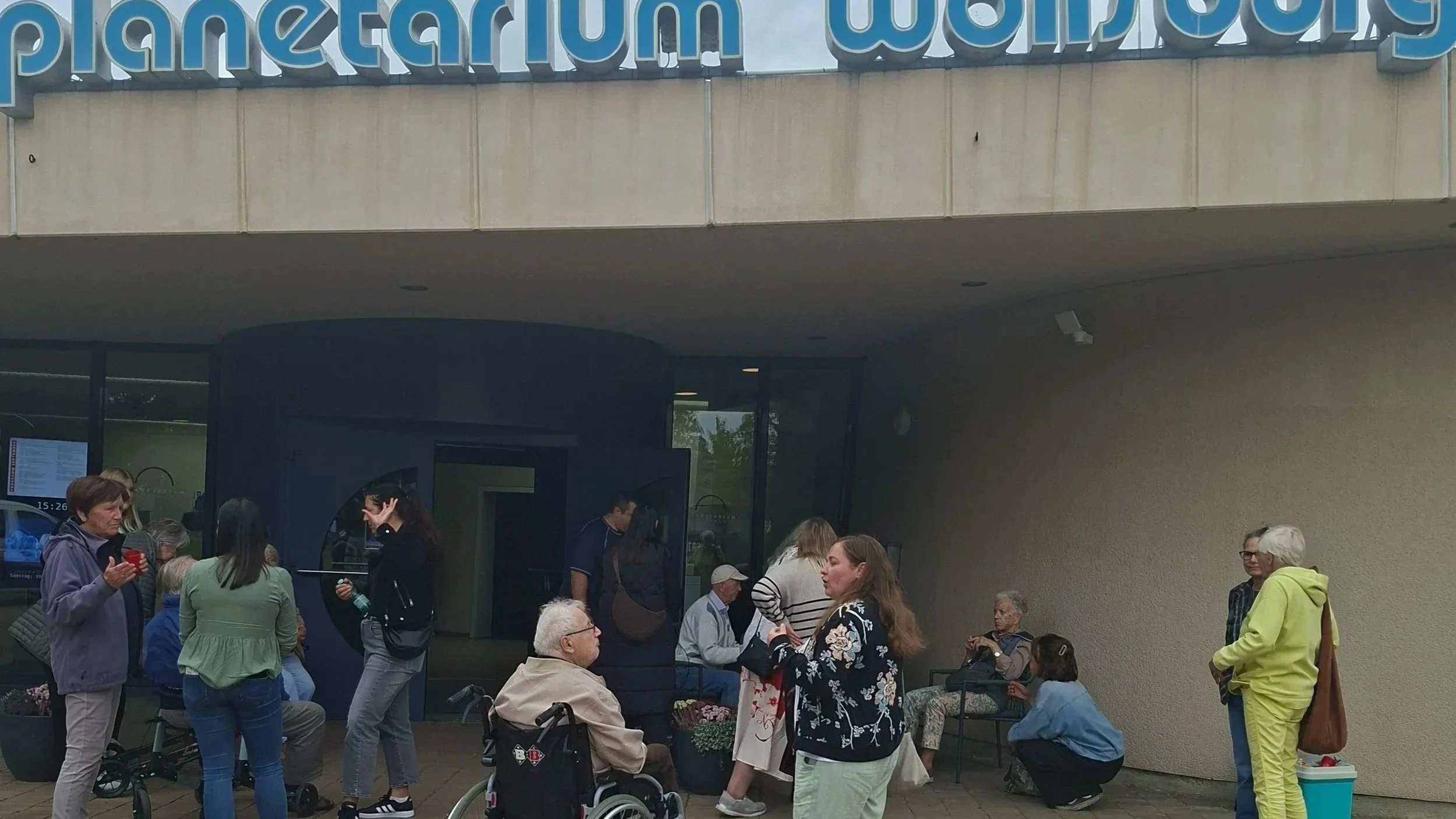Gemeinsamer Besuch des Planetariums mit VW Freiwilligen
