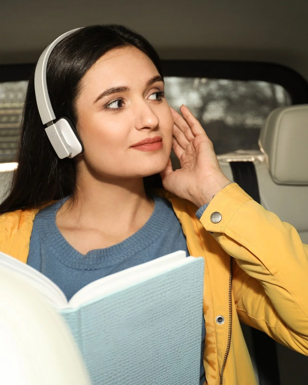 Turn everyday car rides into an immersive storytime. Pick one audiobook and challenge your family to finish it together before the month ends.
Every drive becomes a new opportunity to bond through listening.
#loveaudiobooks #audiobooks #booklover