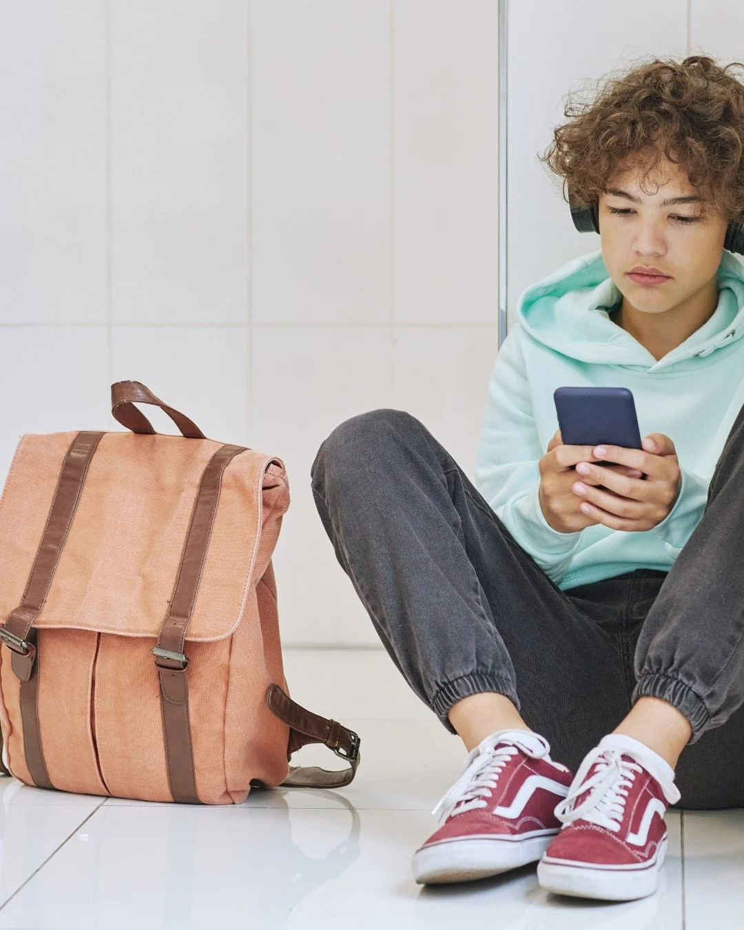 🎧 Back to school? Make audiobooks your secret weapon.
Choose the right story and narrator, listen in short bursts, and try pairing audio with a physical copy or hands-on activity.
Pro tip: Adjust playback and revisit key moments to boost memory and
