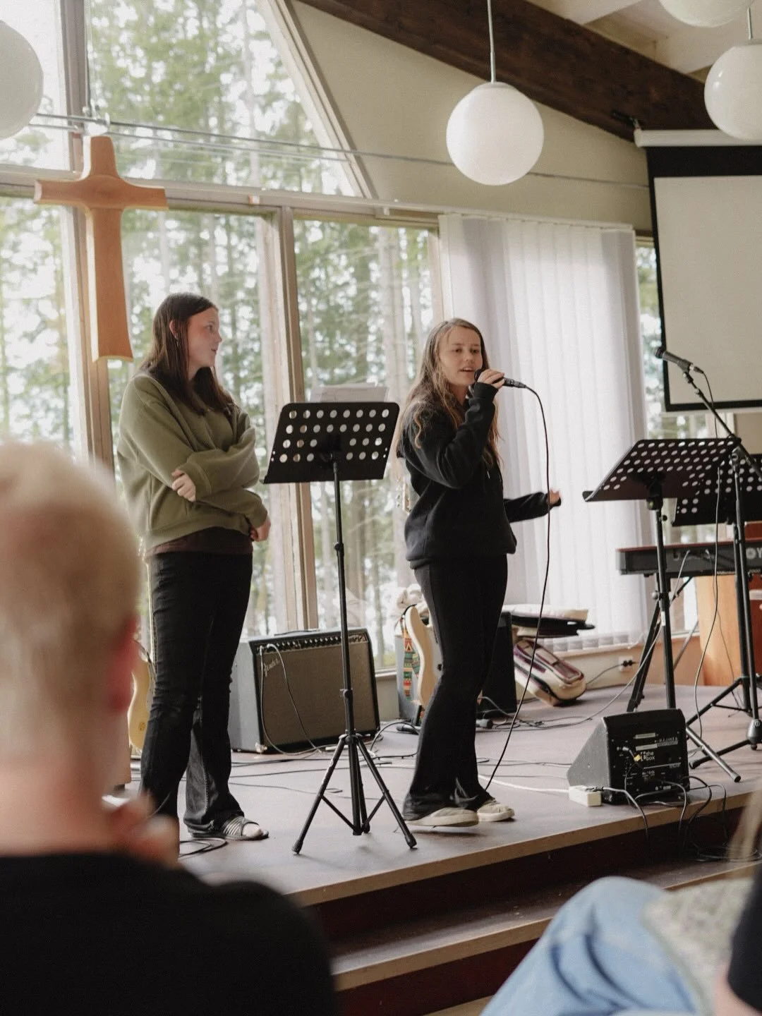 GULTEBOL&Auml;GER 2026 
Ungdomshelg med s&aring; mycket gott h&auml;ng, undervisning, aktiviteter och gudstj&auml;nster. Tack Jesus f&ouml;r v&aring;ra ungdomar och f&ouml;r det du g&ouml;r hos var och en🙌🏻 

Swipe om du vill bli glad😁 &mdash;>