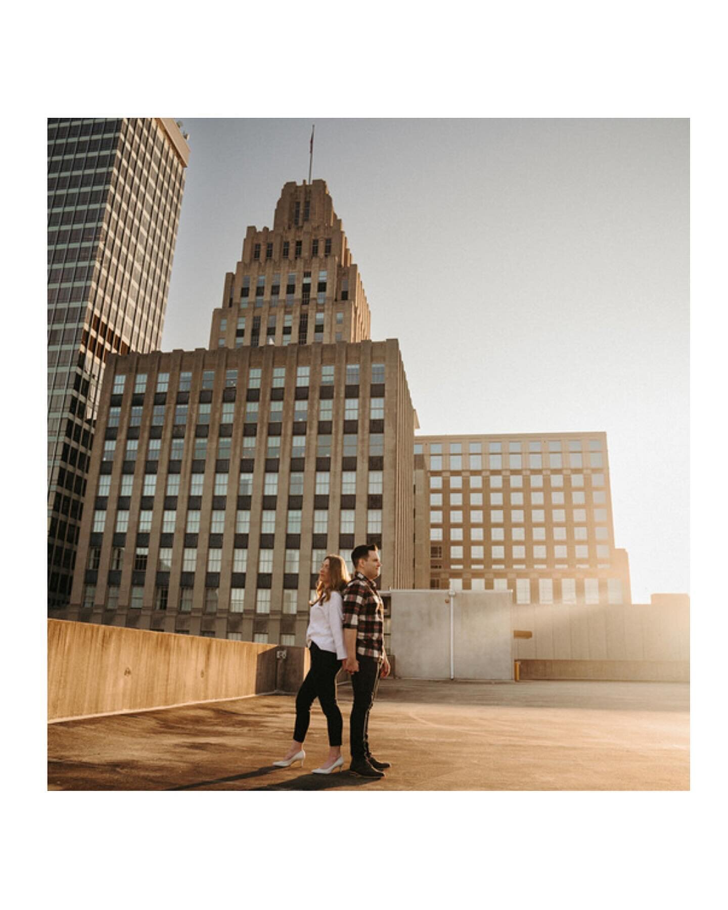 The sun is setting later and I can feel my seasonal depression trickling away, leaving room for my regular depression 🥰🤣 

#winstonsalemengagement #travelingweddingphotographer #ncwedding #downtownwinstonsalem