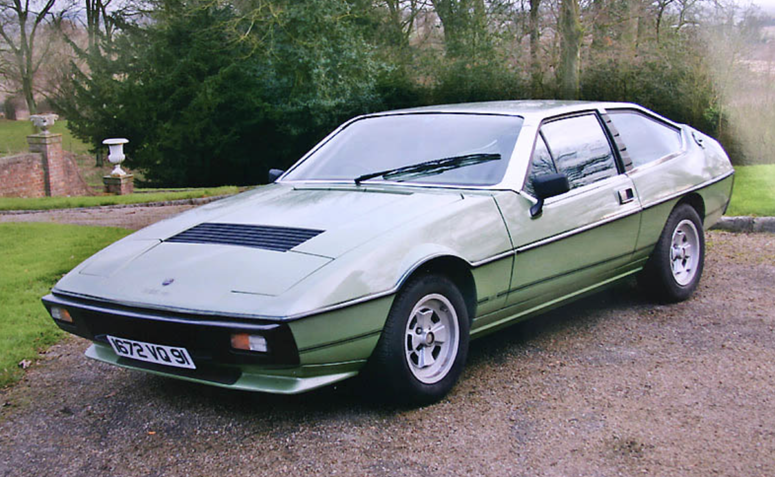 LOTUS ECLAT 22