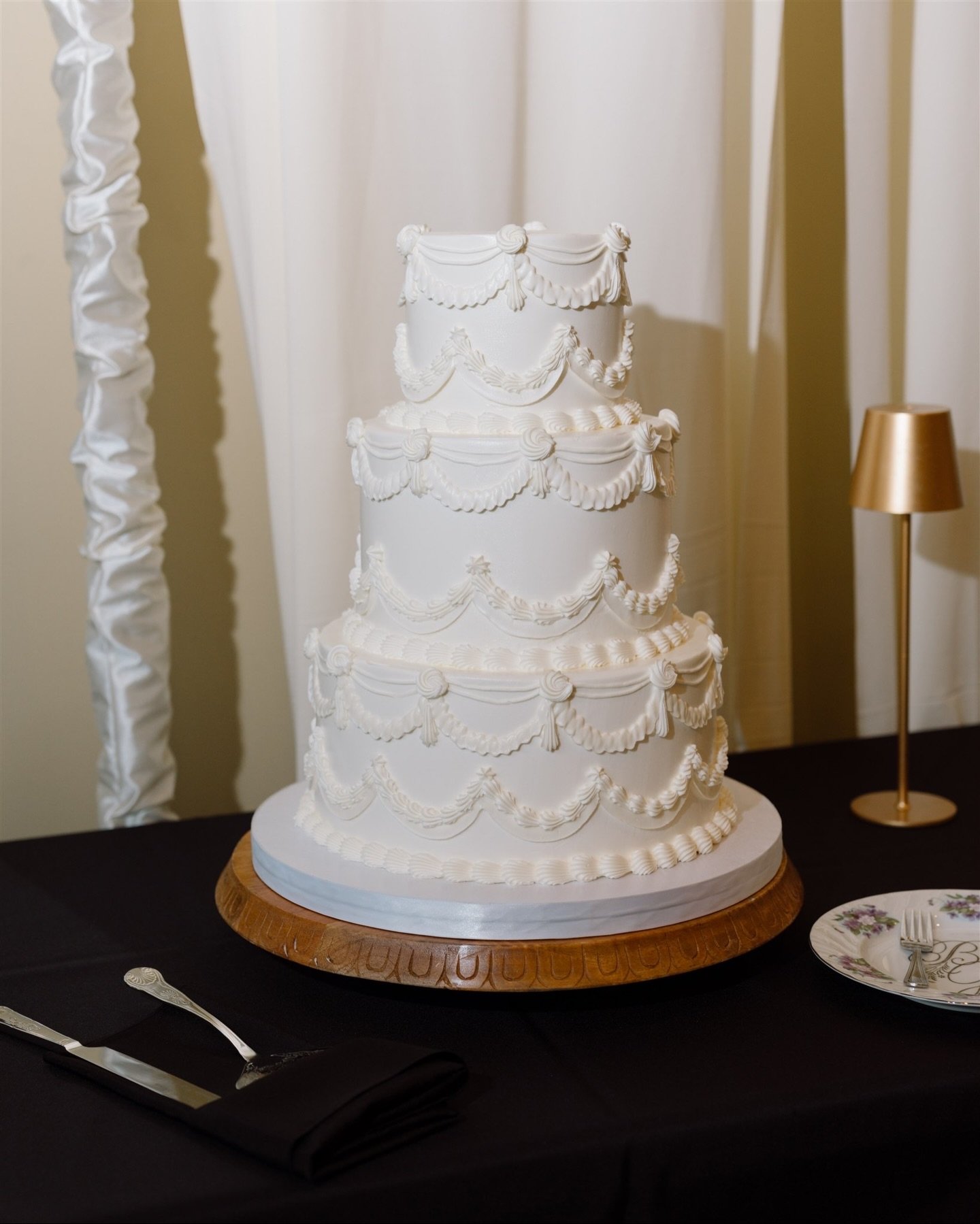 Okay, listen, did I come to photograph your wedding just for cake? Yes. But did I also do it because I like you a lot, you paid me, and you have cake? Also yes. 

I just really like cake. So, here&rsquo;s a little appreciation post just for cake 🍰 #