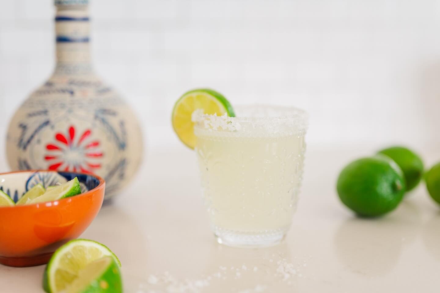 Hello friends!! Guess what? It&rsquo;s #nationalmargaritaday, do you love Margaritas? Let me know below - if not tell me what your favourite drink is? 🍹
.
.
.
.
.
#brandphotography #foodphotography #gtabrandphotographer #ontariobrandphotographer #li