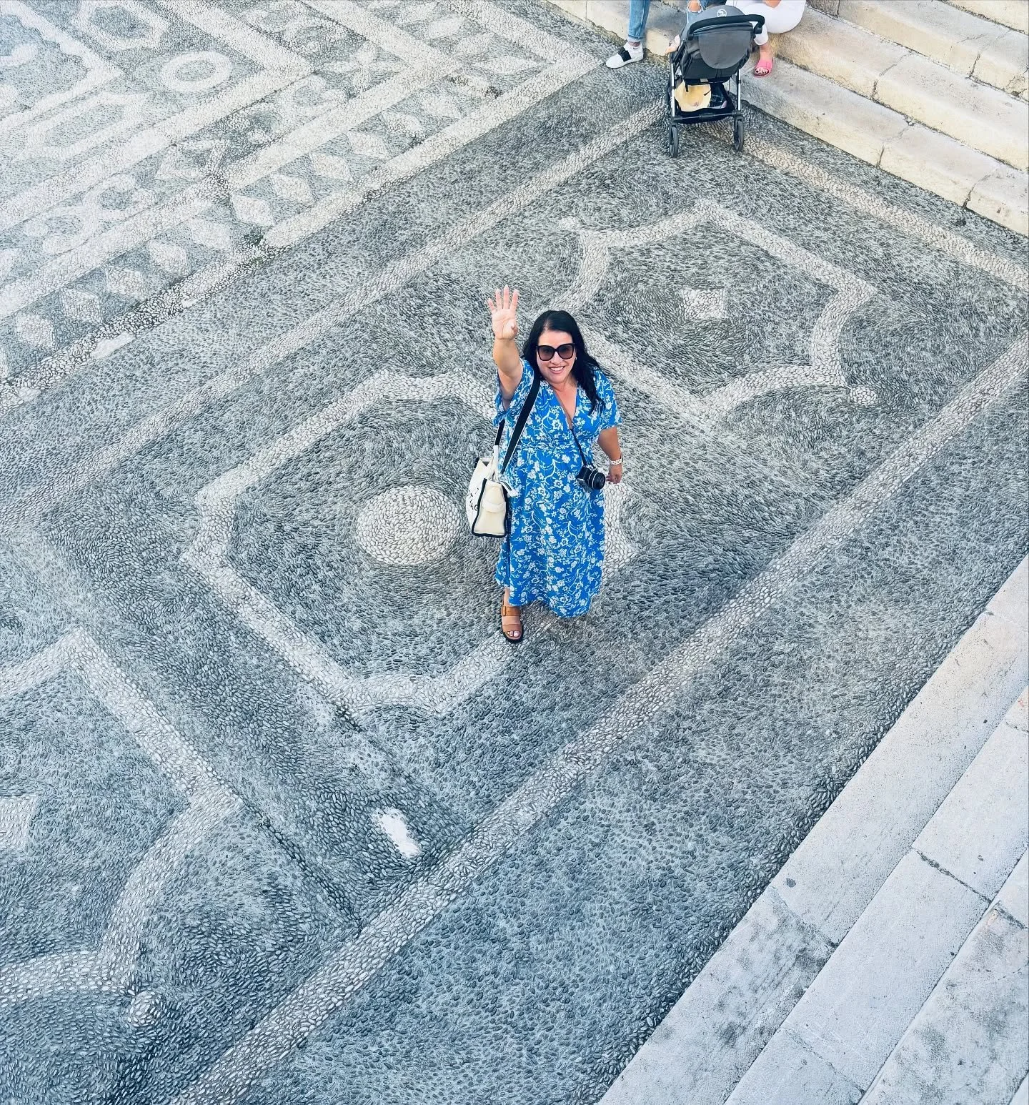 When your birthday month starts in France, you know the universe understood the assignment. 🥂🇫🇷💃🏻
.
.
.
.
#grateful #lifestylephotographer #brandphotographer #travel #wanderlust