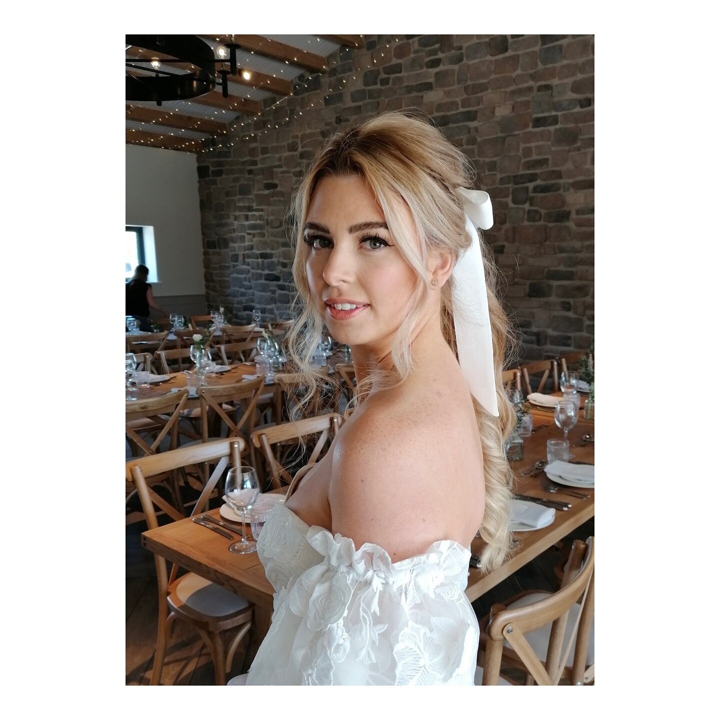 Trial season is in full swing. I love seeing and talking through plans and styling ideas for the upcoming season. Ponytails and sleek buns are definitely going to make an appearance but all with individual tweaks to make them special to each bride, a