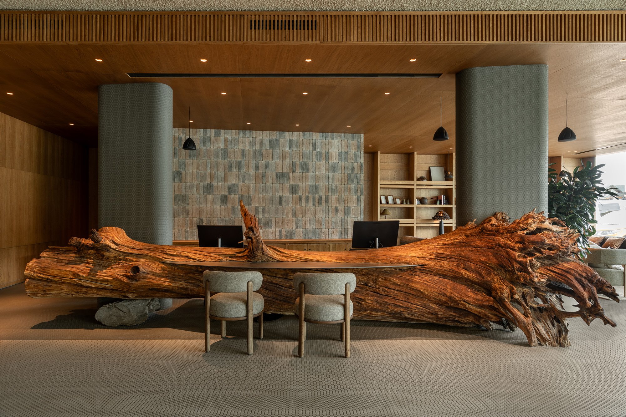 Lobby / FOMICH ESTATES