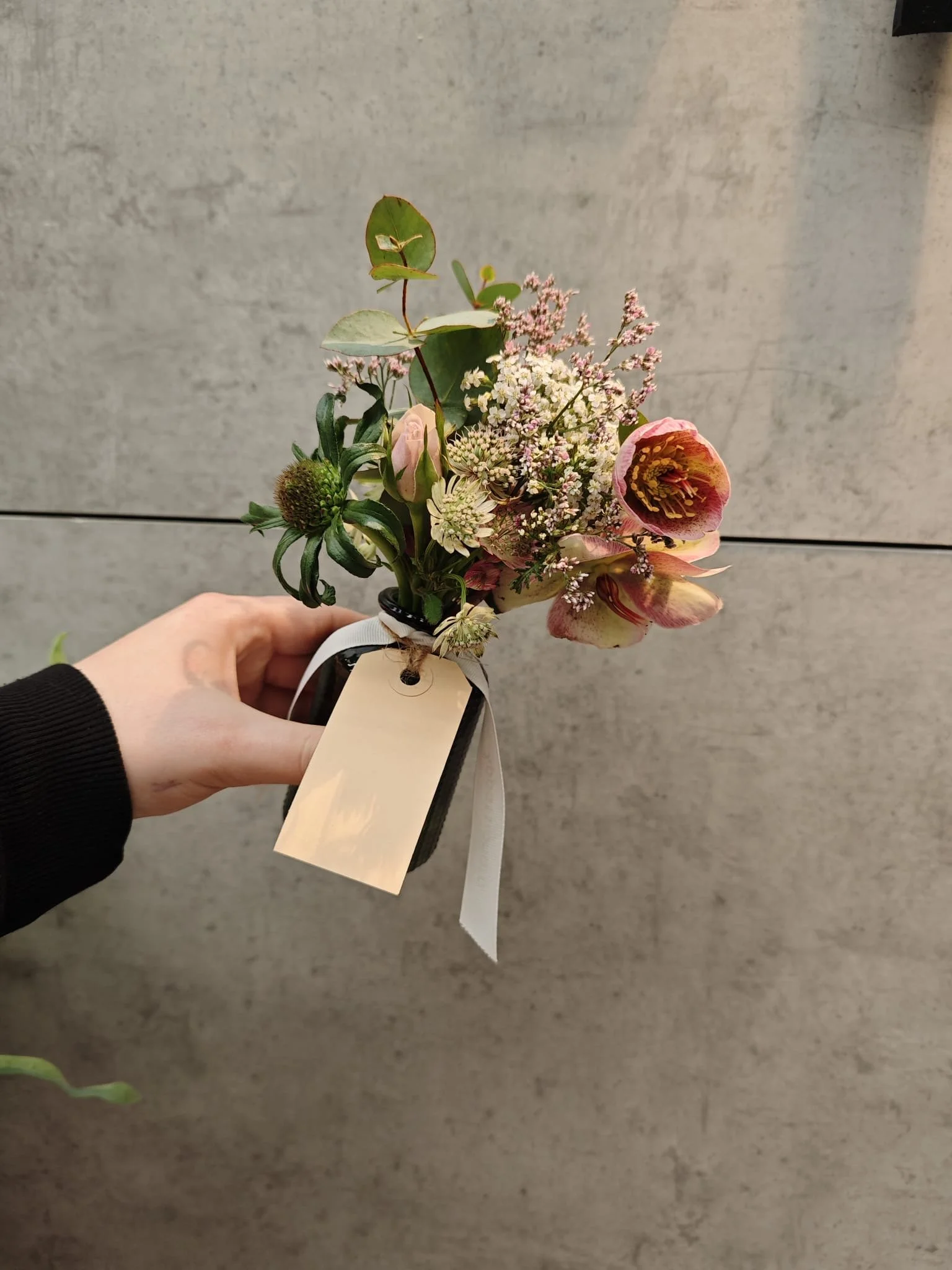 Appassionata Flowers - Posy Vase Pale.jpg