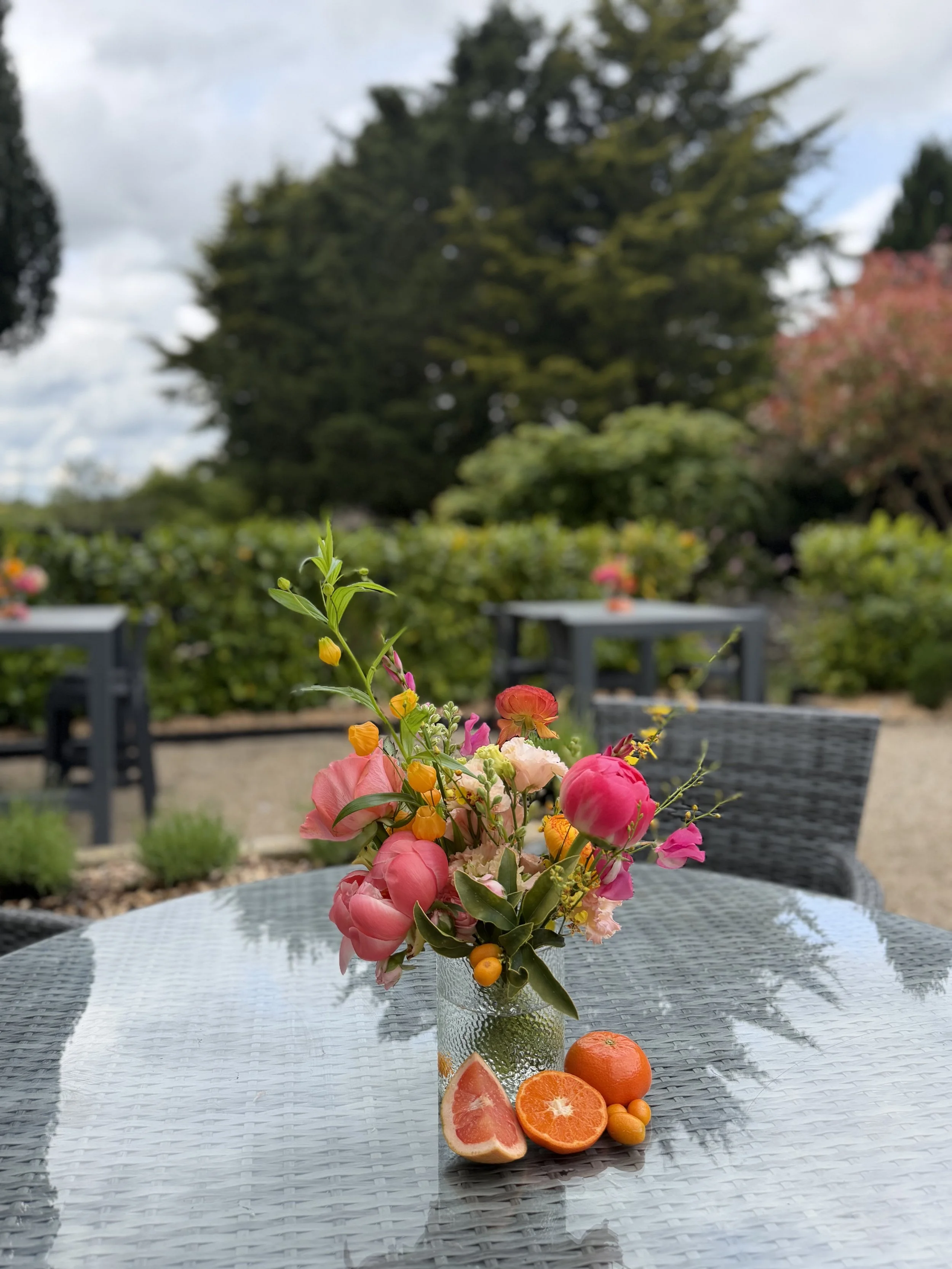 Appassionata Flowers - Garden Table Vase - Rachel Wedding.jpg