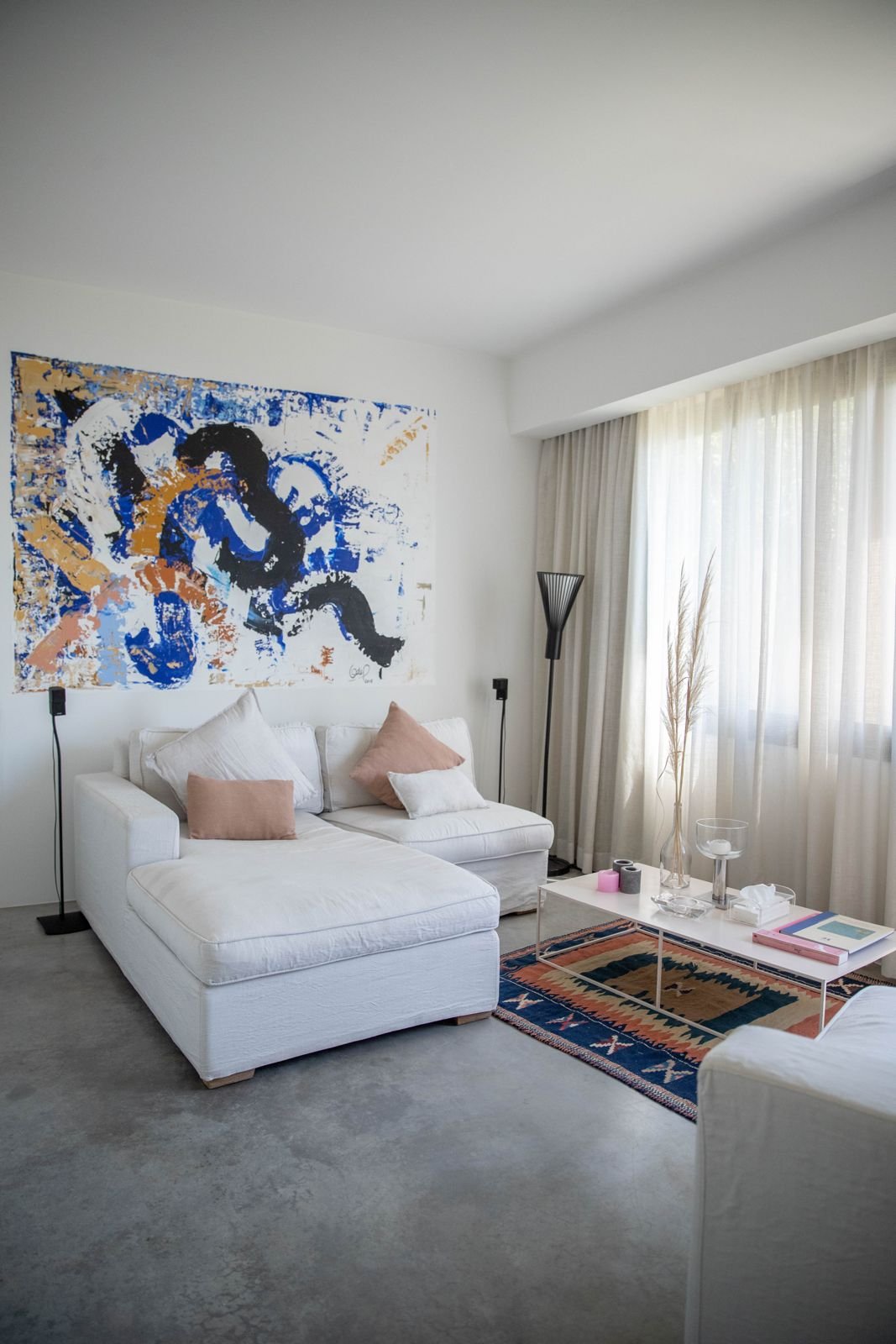 commission-olivia-de-posson-art-hotel-lebanon-zita-fidar-muralart