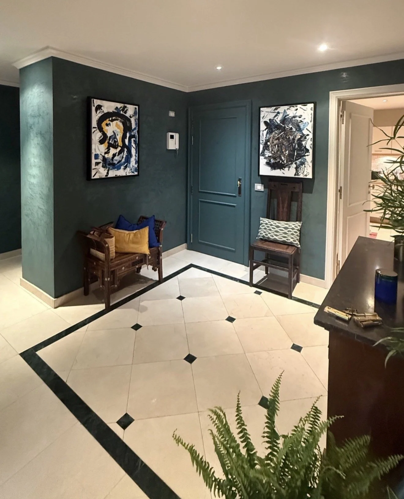 SOLD - 2019, Gabrielle
SOLD 2018, L'union fait la force