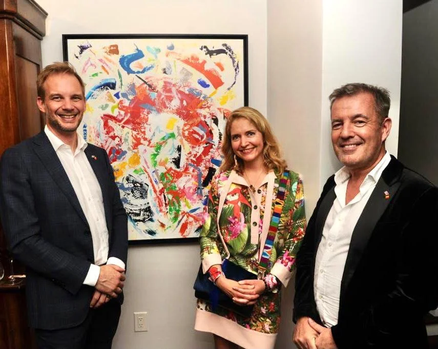Sold in NYC
olivia-de-posson-colourful-contemporary-energy-art
