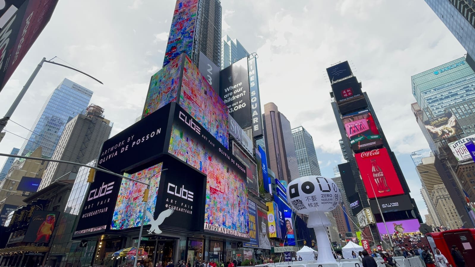 Frieze Art Fair NYC with Cube Art Fair May 2022, exhibited on Times Square