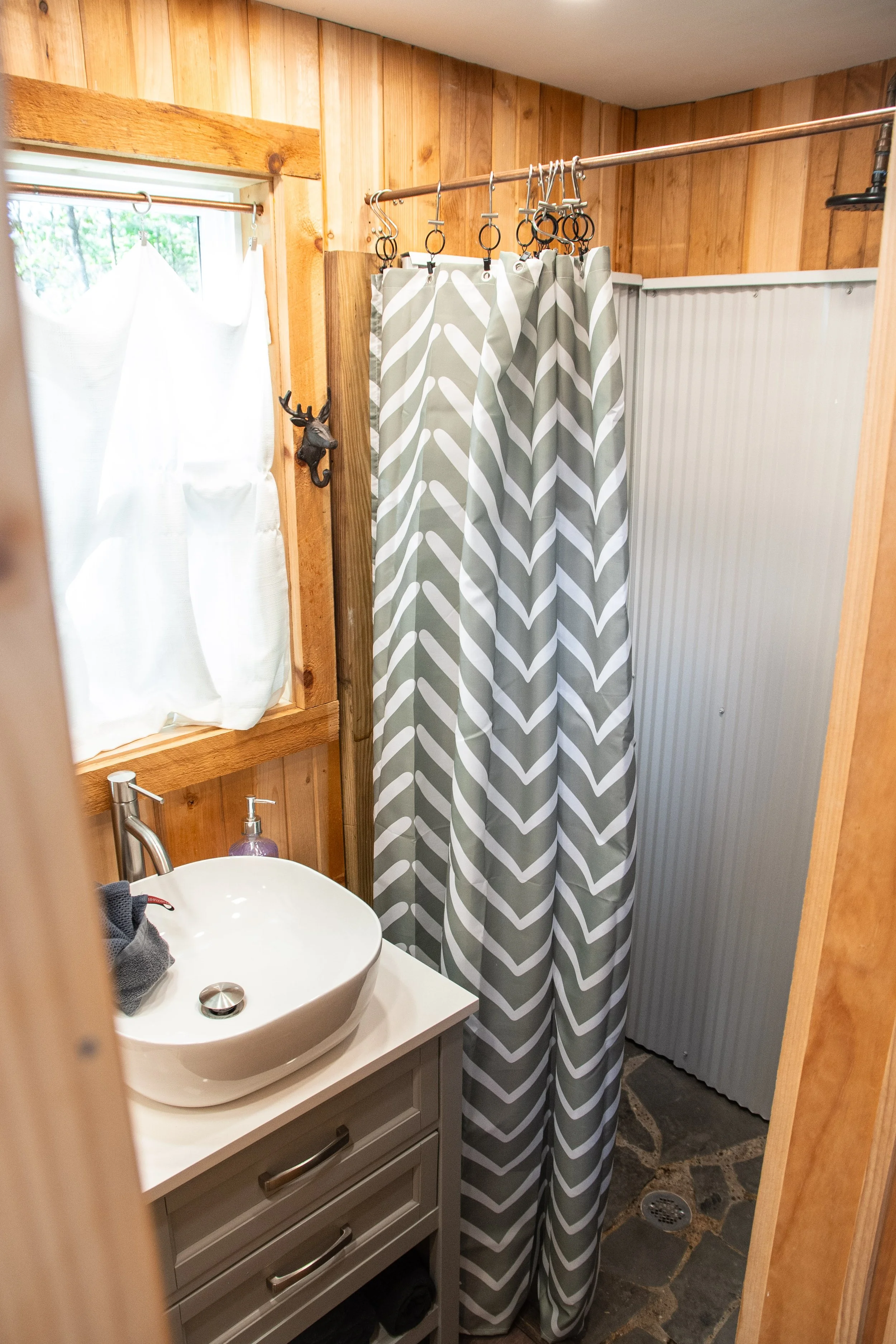 DL_Cabin_051.jpg