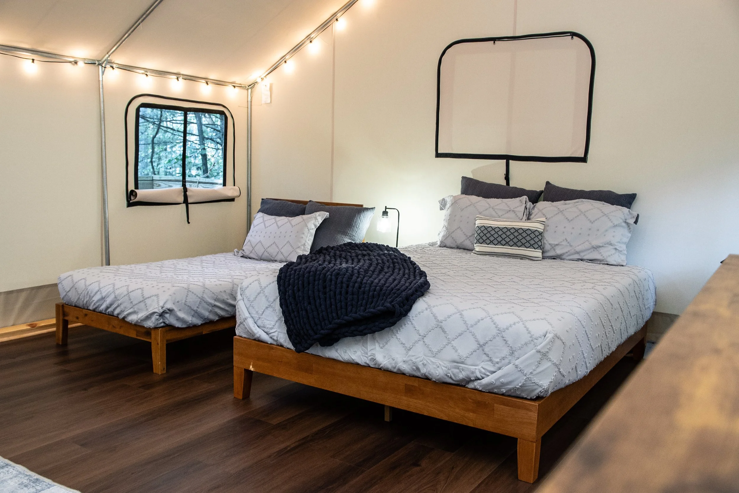 DL_Tent5_024.jpg