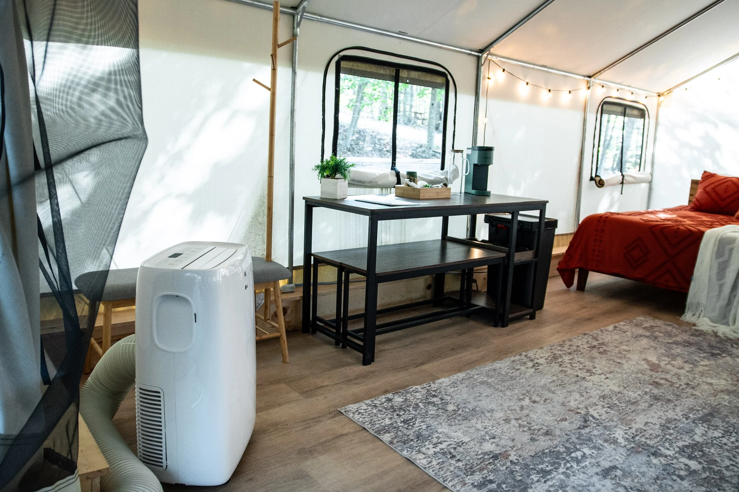 DL_Tent4_017.jpg