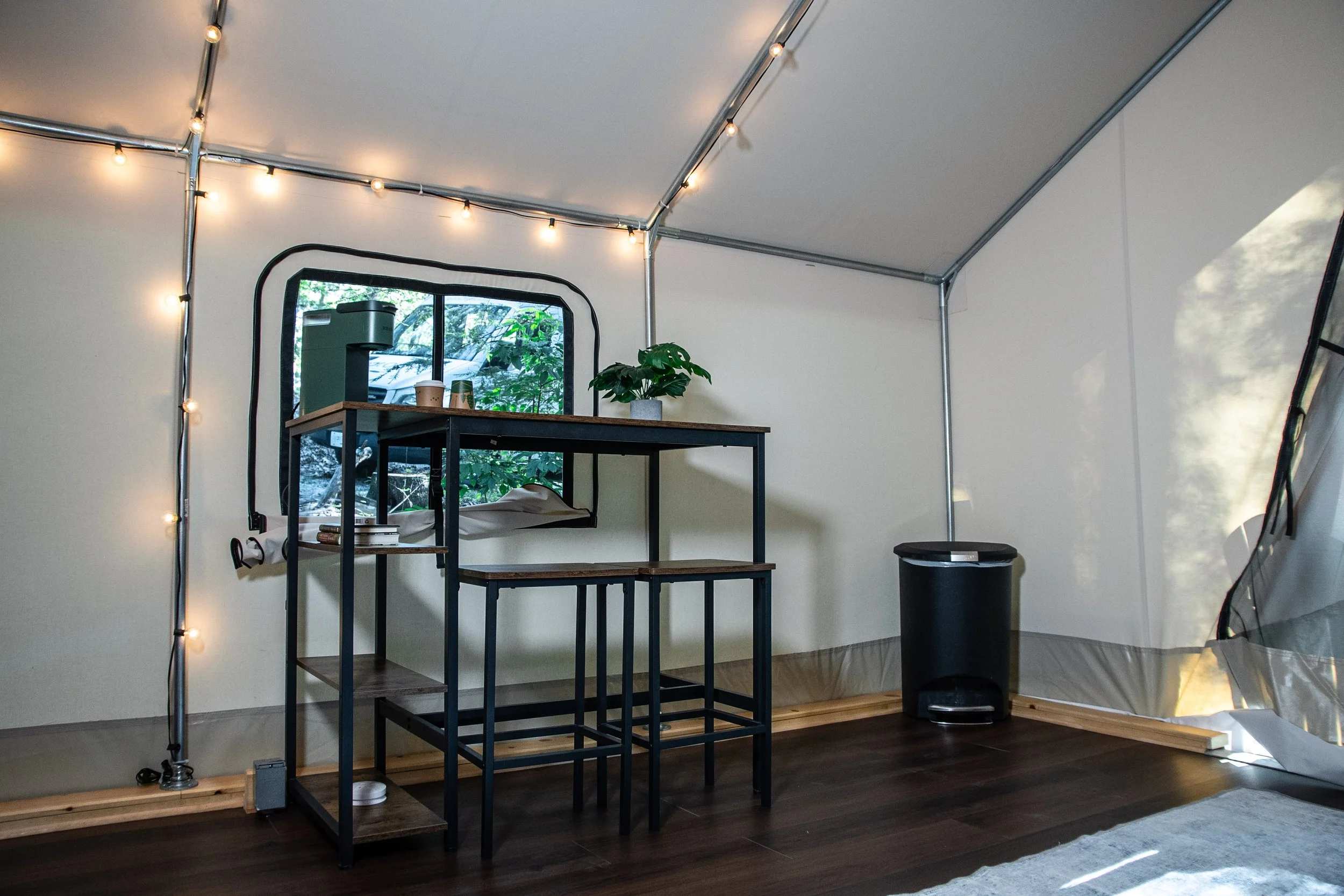 DL_Tent5_033.jpg