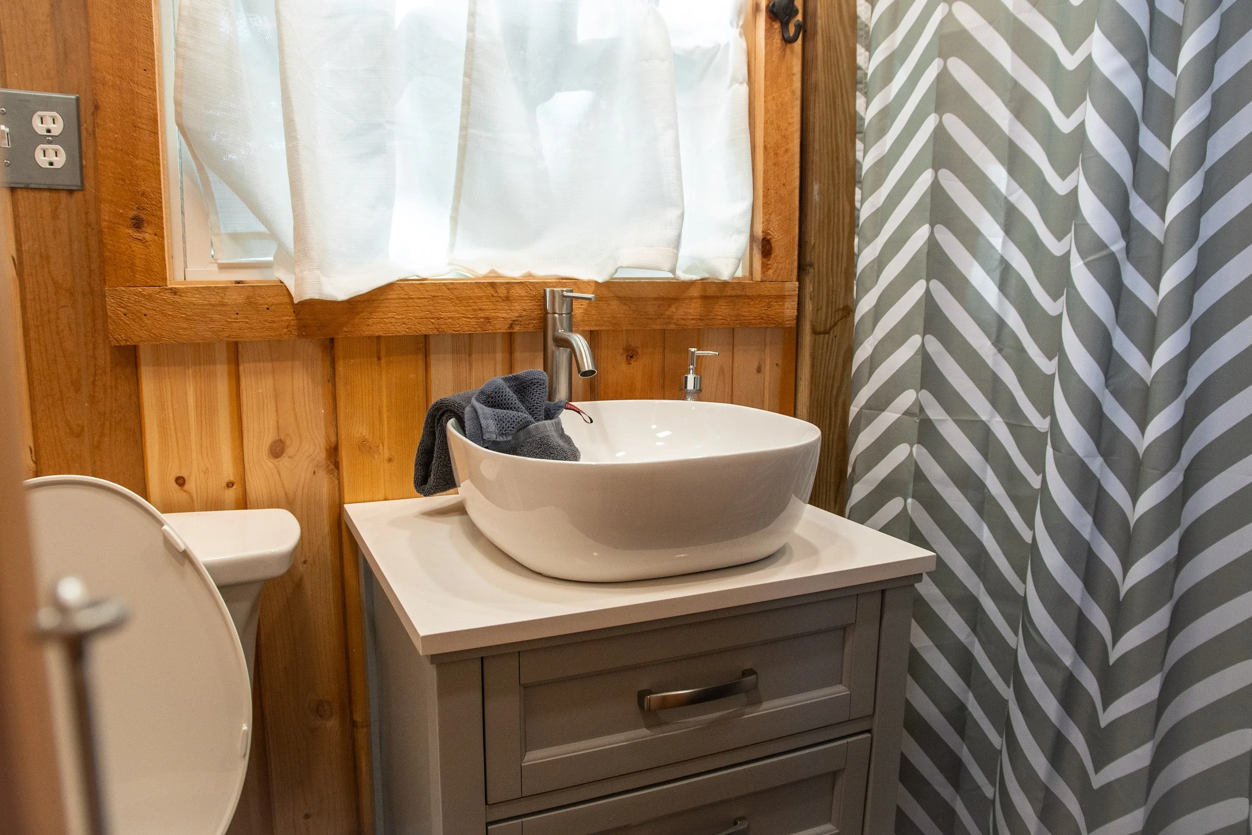 DL_Cabin_049.jpg