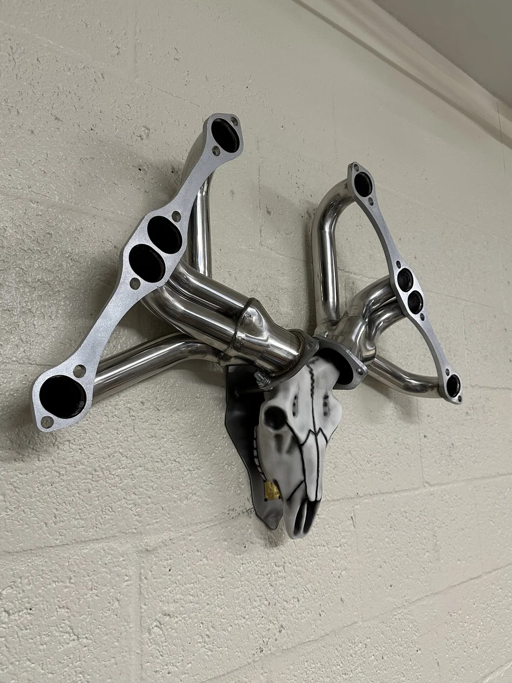 V8 Hugger Trophy #0335 — Detroit Headers