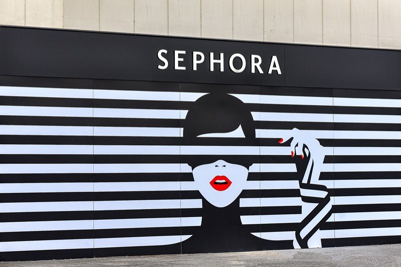 Sephora-Store-Stripe-Illustration.jpg
