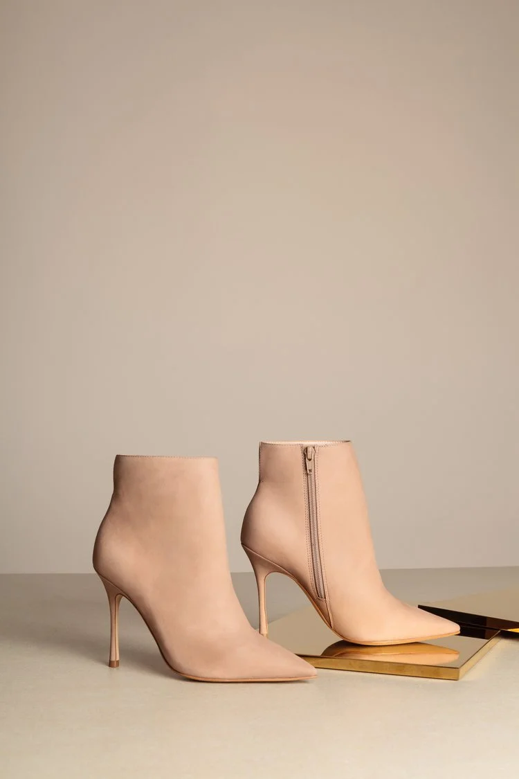 CARVELA_DAME_JOAN_COLLINS_GROW_BOOT_NUDE_2.jpg