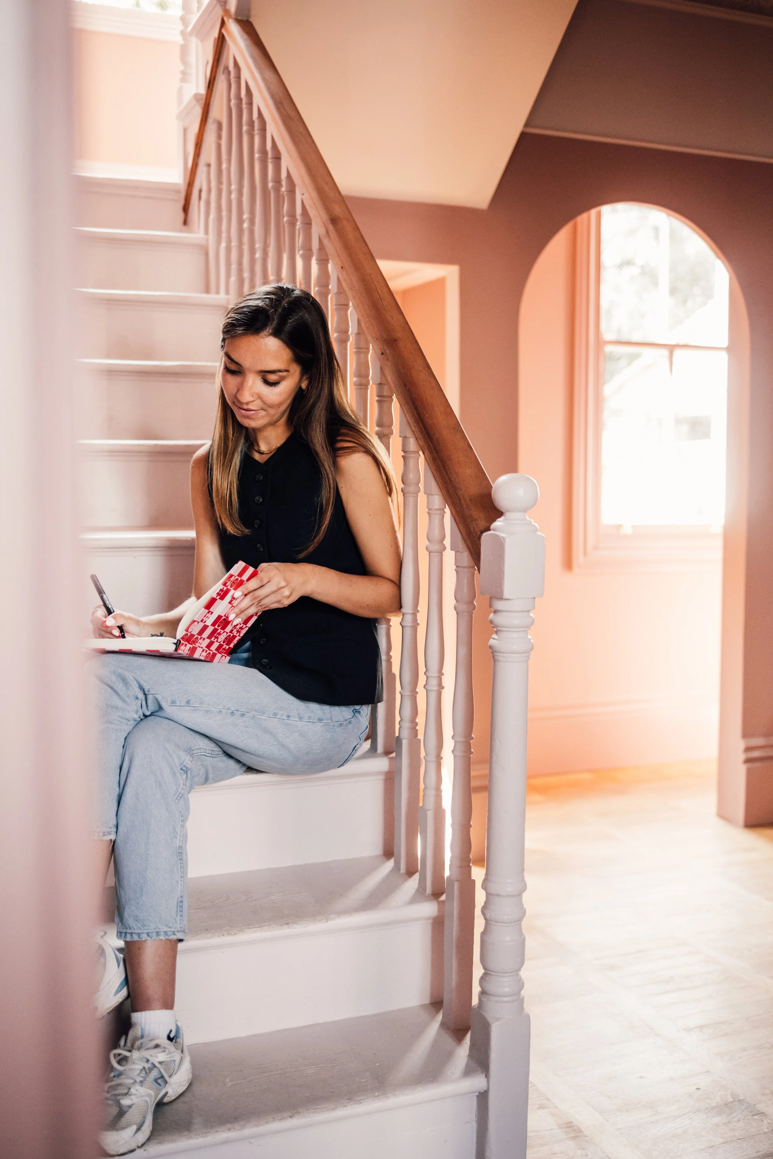 How Customers Decide Whether to Trust a Brand - The Psychology of First Impressions