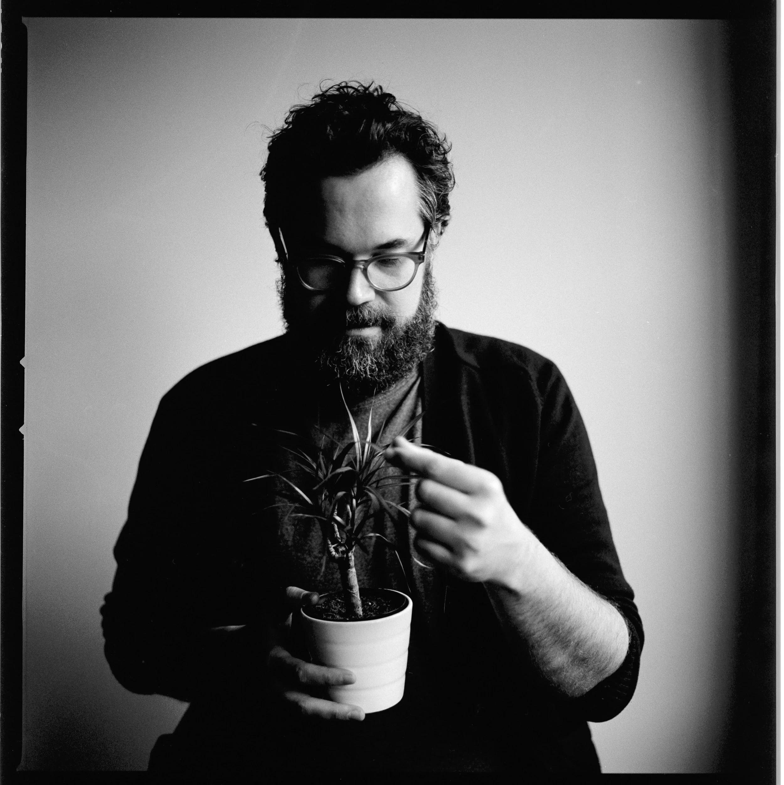 OLD-SCANNED-2023-Hasselblad-400TX-Skylar-016-RT2-LR.jpg