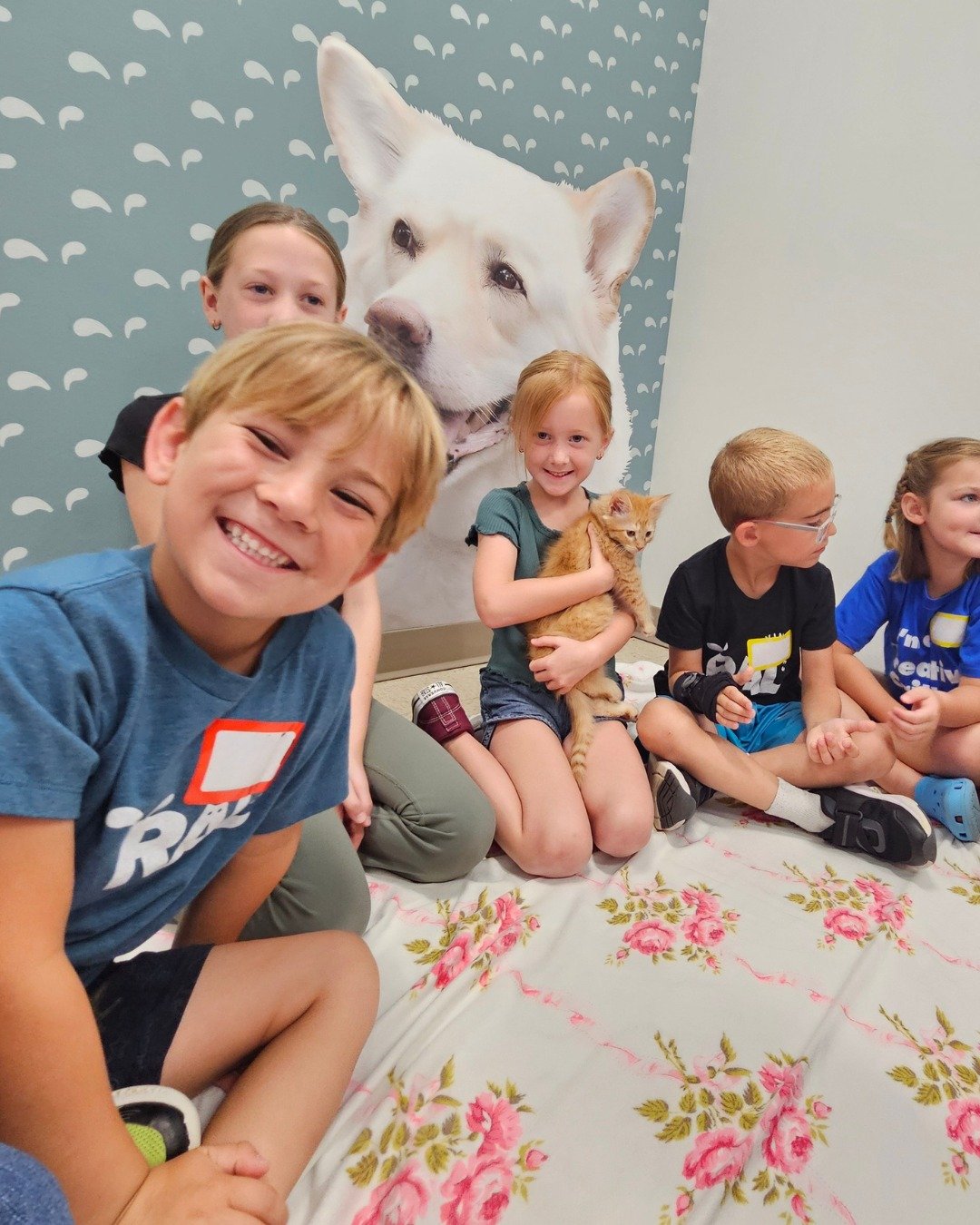 Got a kid who loves animals, crafts, and learning new things? Creative Critters might be right up their alley 🐶🐱

This week's class has some open spots available if you're looking for a fun kids' activity this Saturday. Creative Critters teaches ch