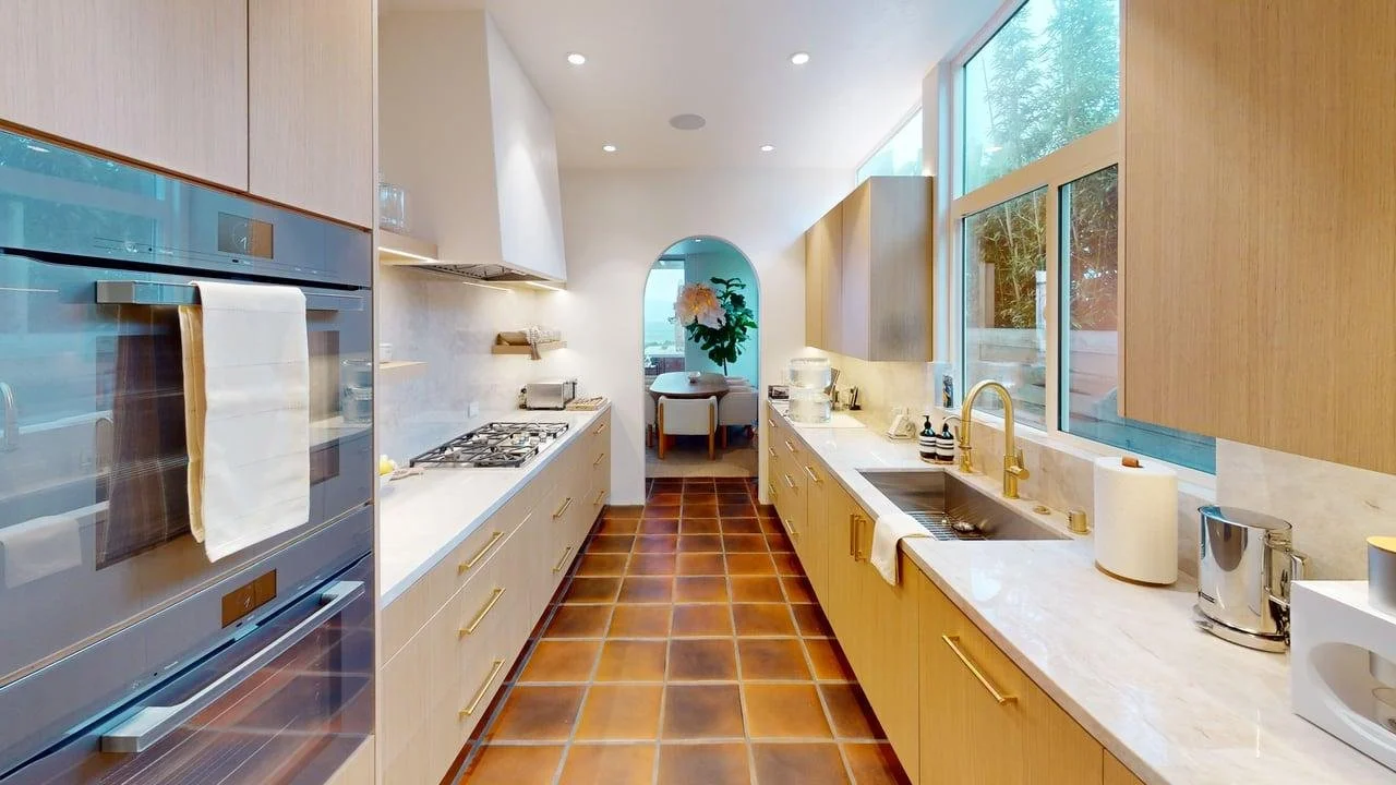 Merge-31324-Broad-Beach-Rd-Kitchen.jpg