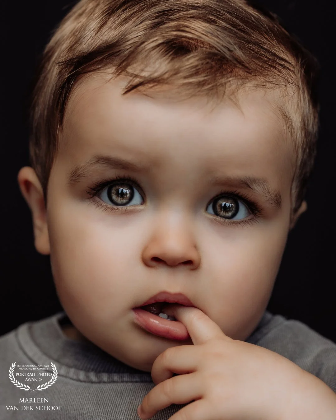 custom_logo_marleen-van-der-schoot-netherlands-j3vcag-126collection-portraitphotoawards-bQs2oB.jpg