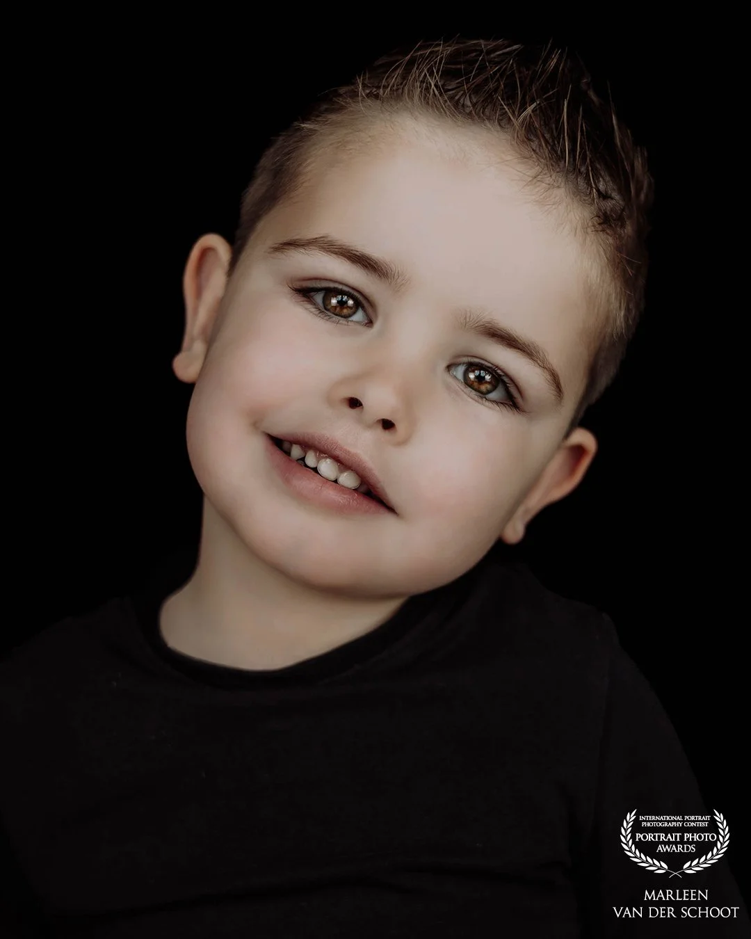custom_logo_MARLEEN_VAN_DER_SCHOOT-netherlands-jZQWLP-120collection-portraitphotoawards.jpg