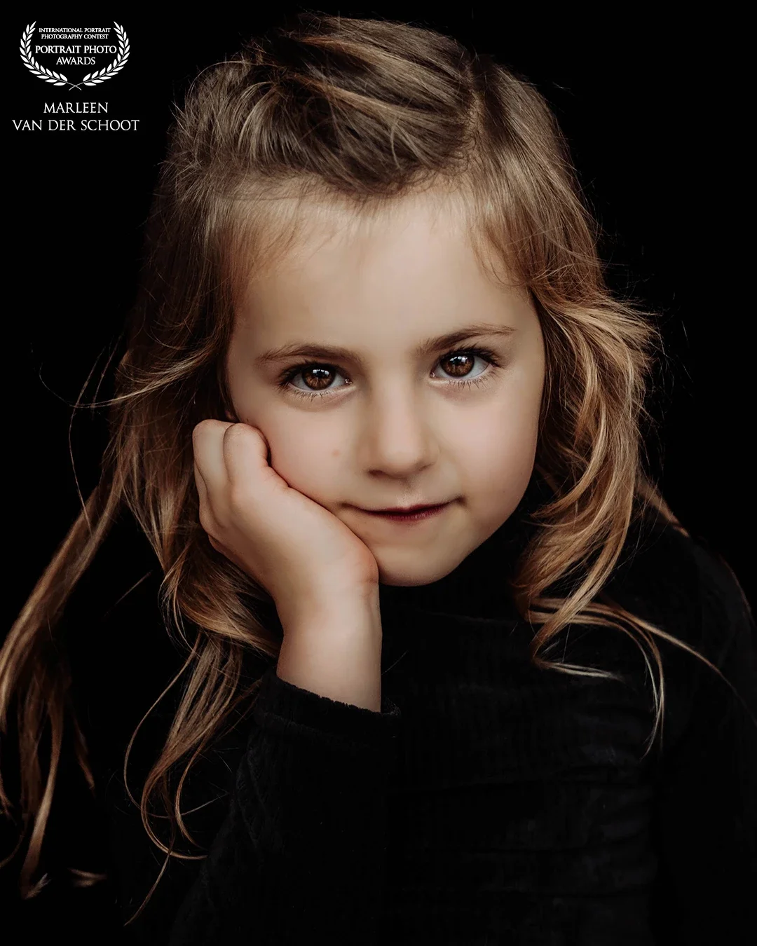 custom_logo_MARLEEN_VAN_DER_SCHOOT-netherlands-fq73l5-116collection-portraitphotoawards.webp