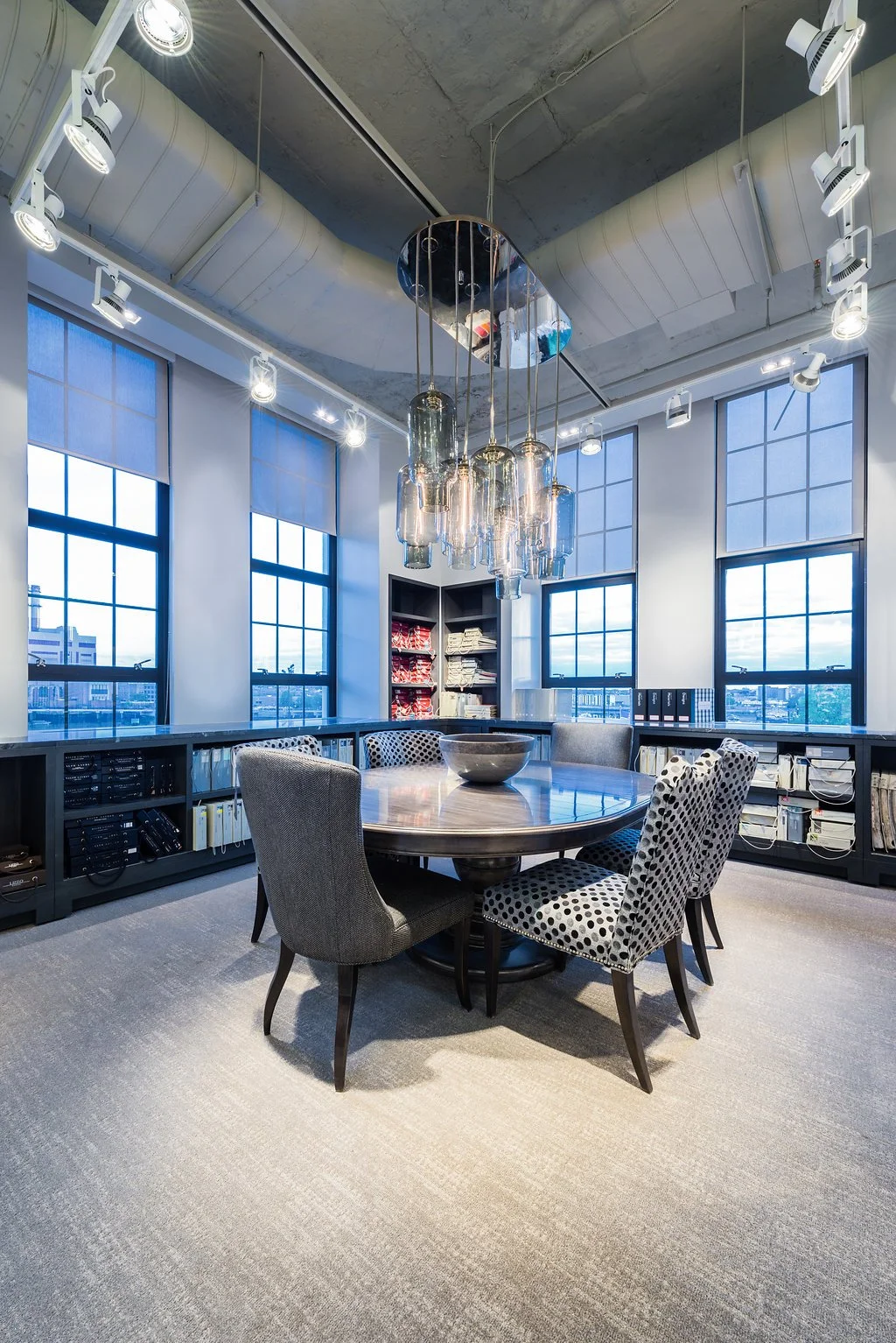 Constructing Retail Stores & Showrooms