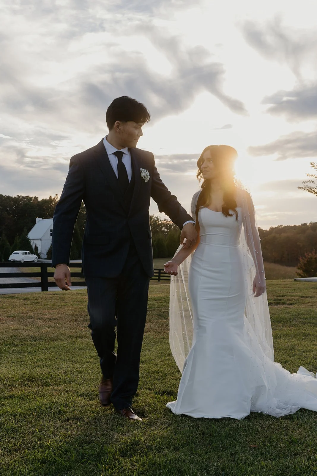 How to Plan Golden Hour Photos Into Your Wedding Timeline (Tennessee Guide)