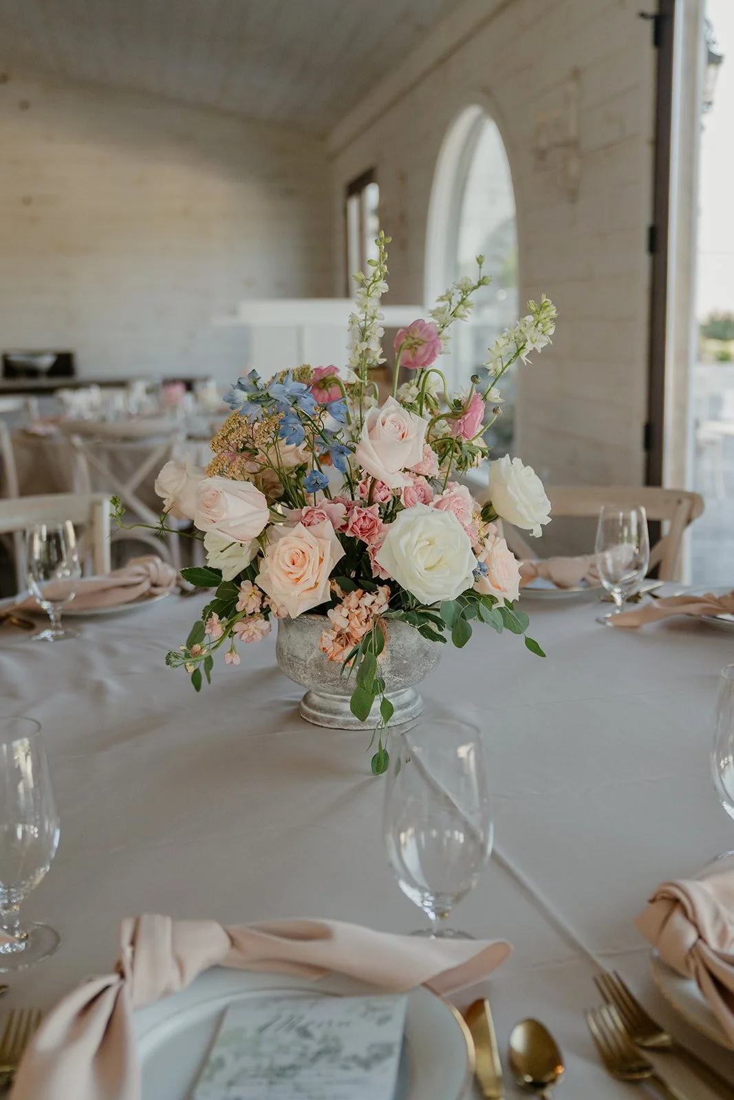 Why Your Wedding Photos Feel Different With the Right Photographer