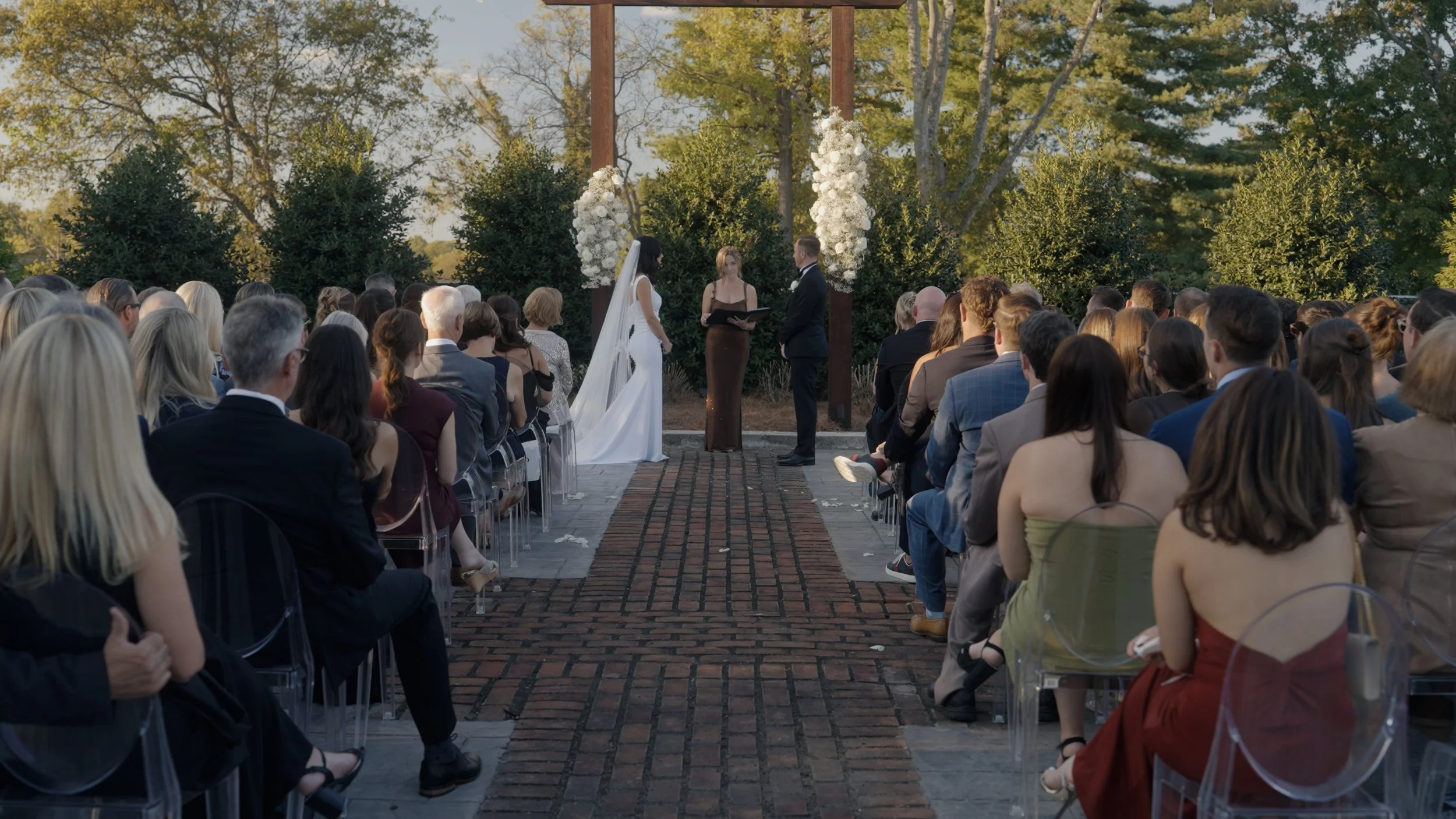 What Is Included in a Wedding Photography Package?