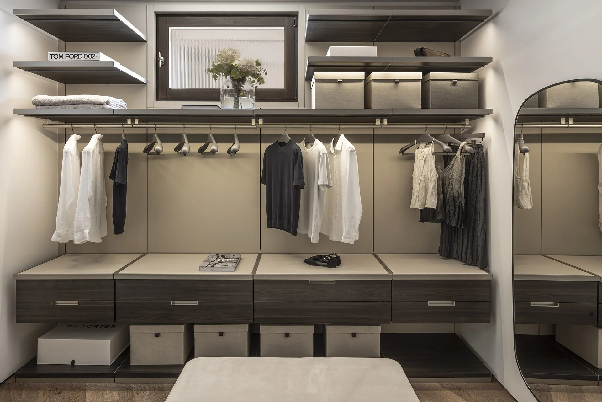 Fitted dressing-room wardrobes and shelving at Villa Calatrava