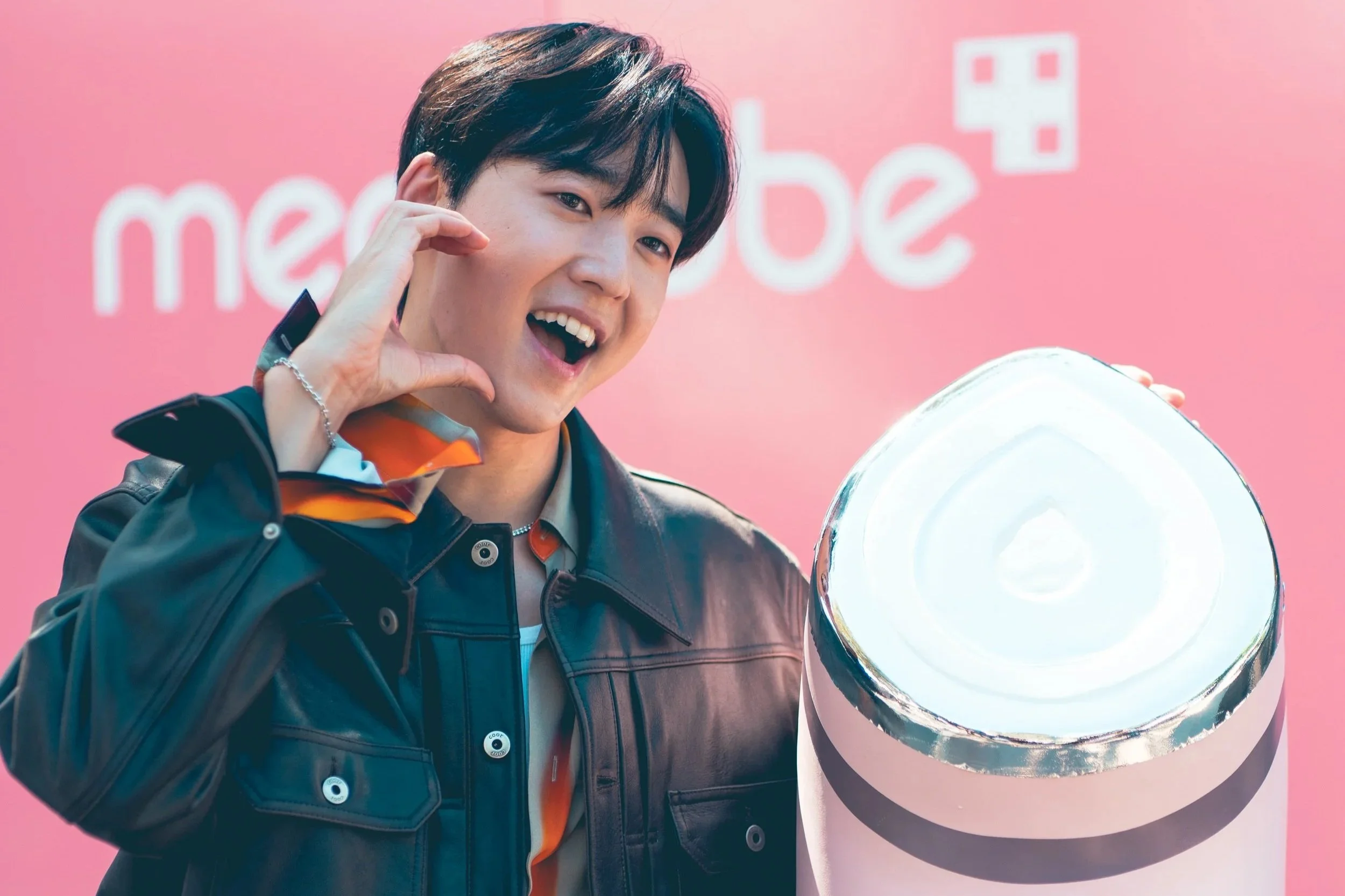 MEDICUBE x KEVIN WOO