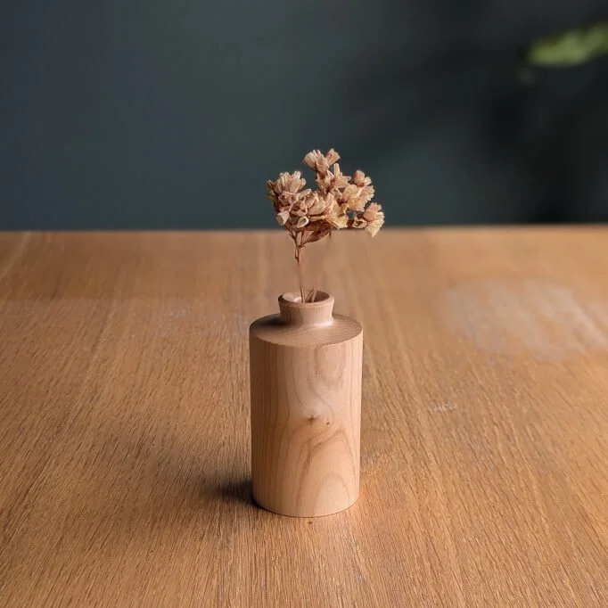 castle-law-bud-vase-sycamore.jpg