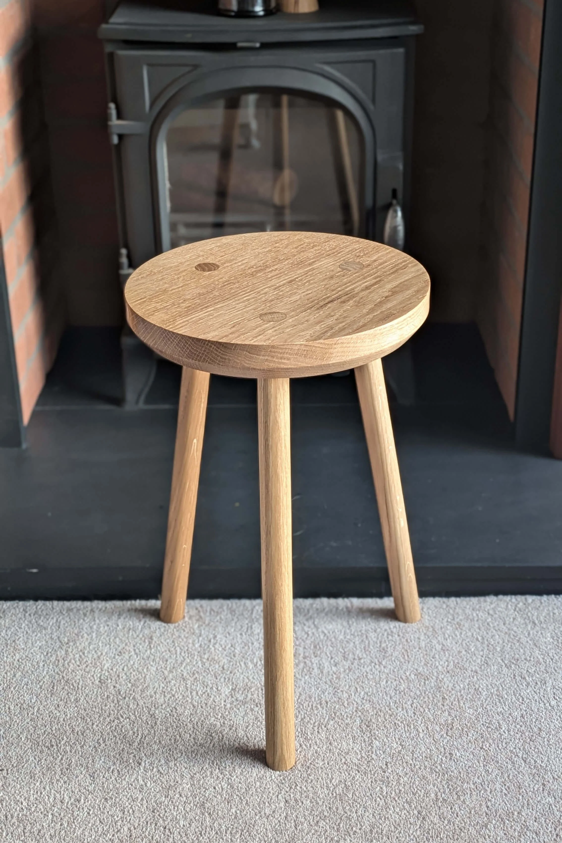 new-oak-stool-3-legs-1-4.jpg